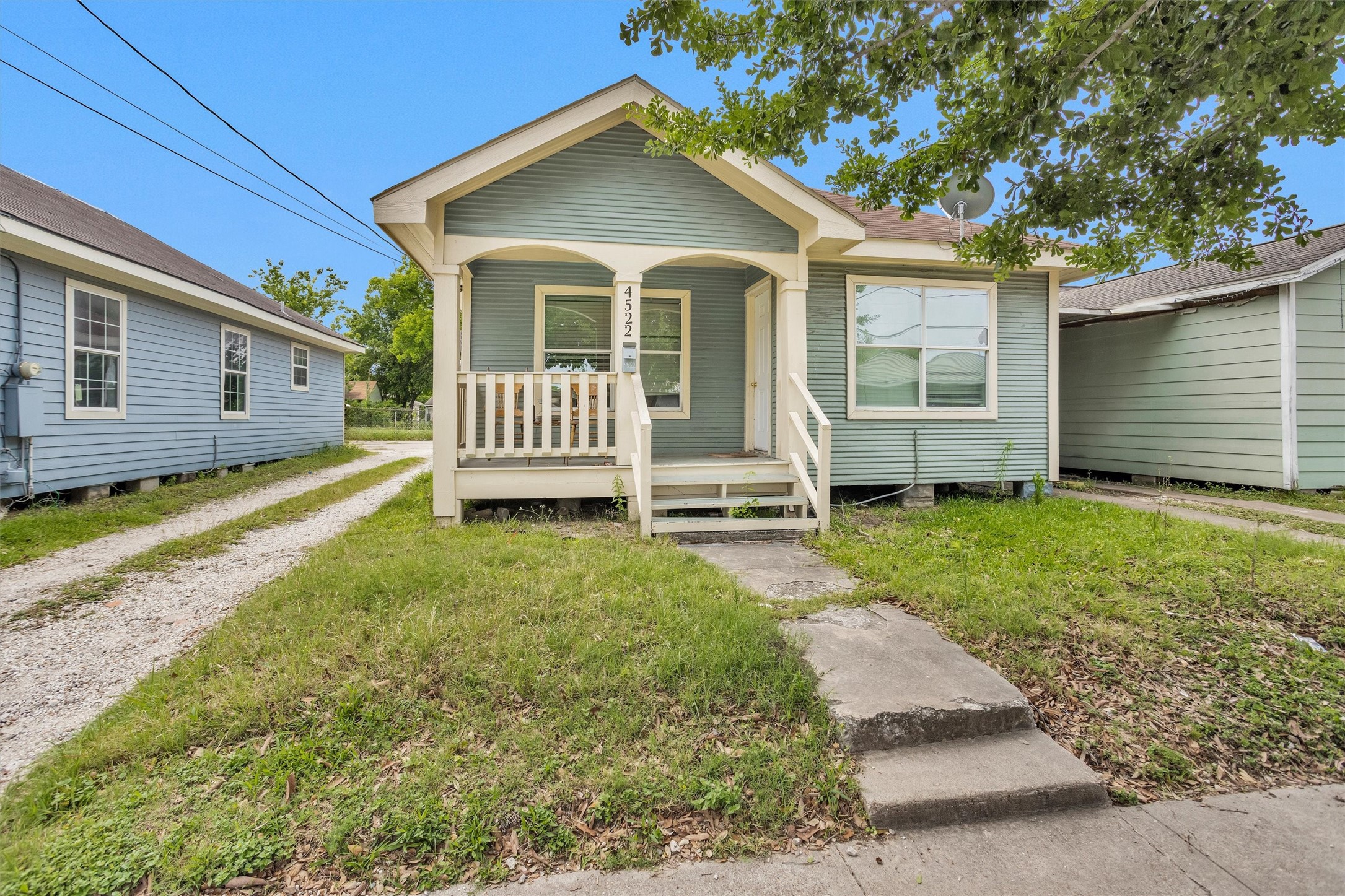 Listing photo 2