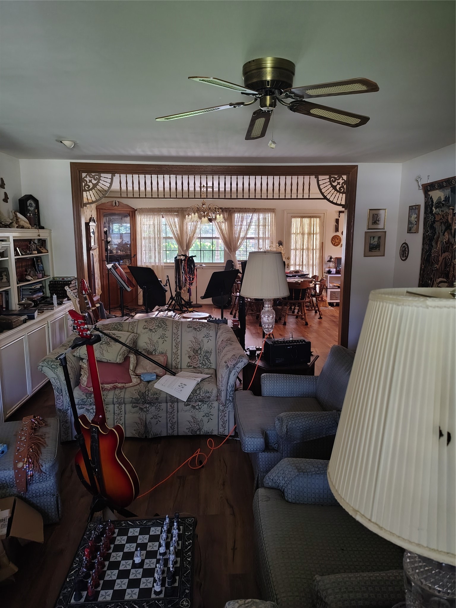 Listing photo 2