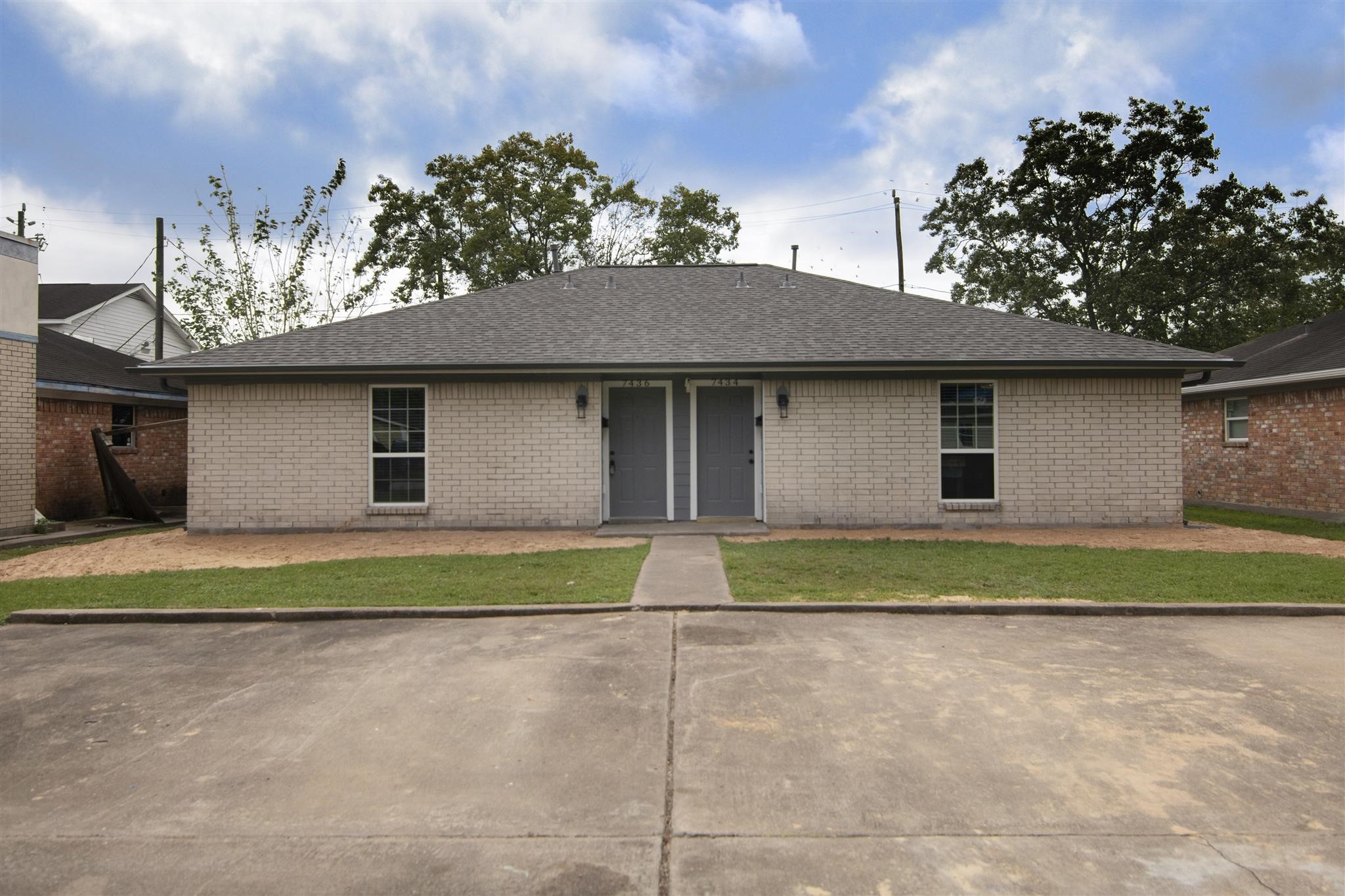 Listing photo 1