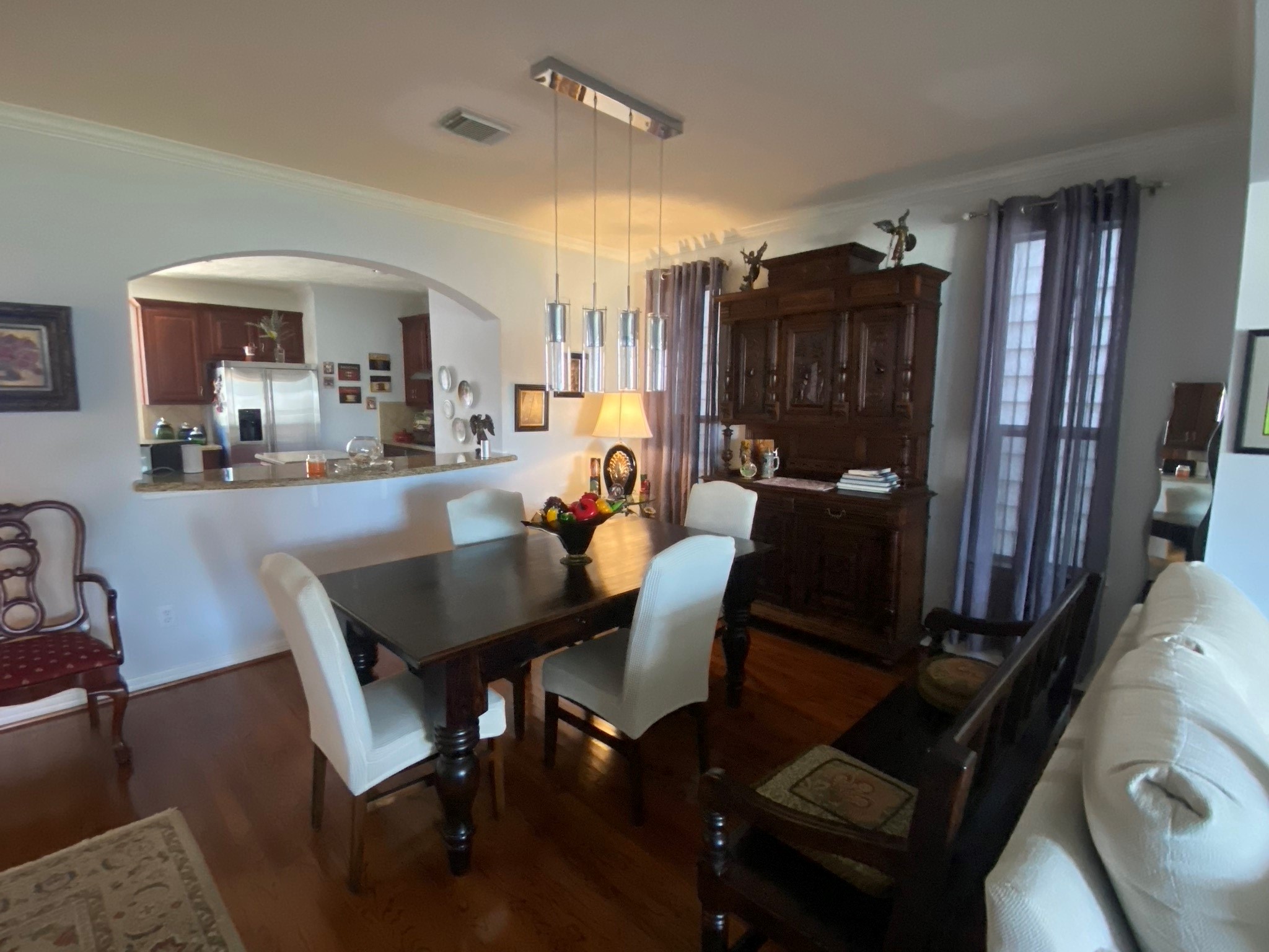 Listing photo 2