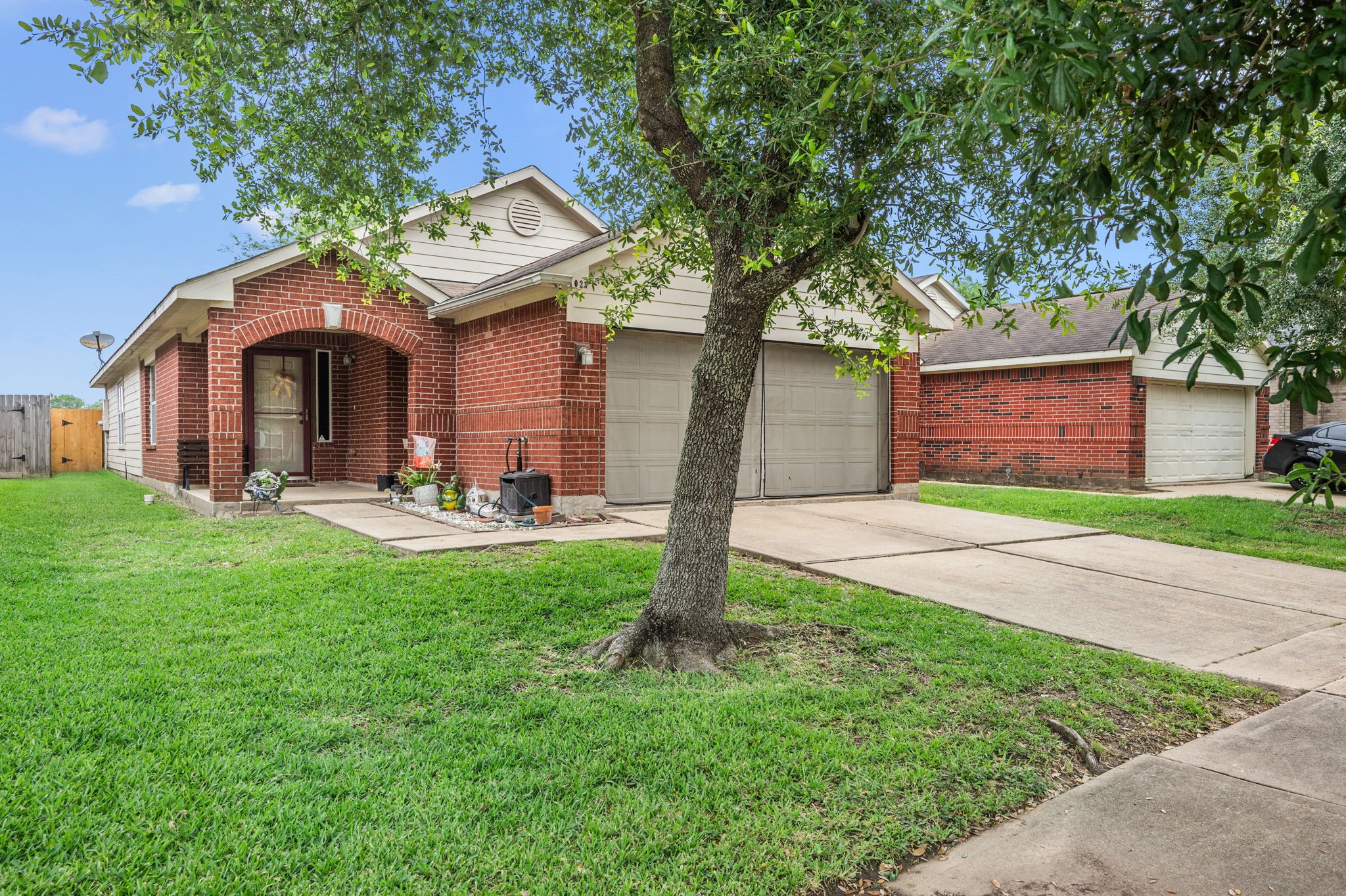 Listing photo 1
