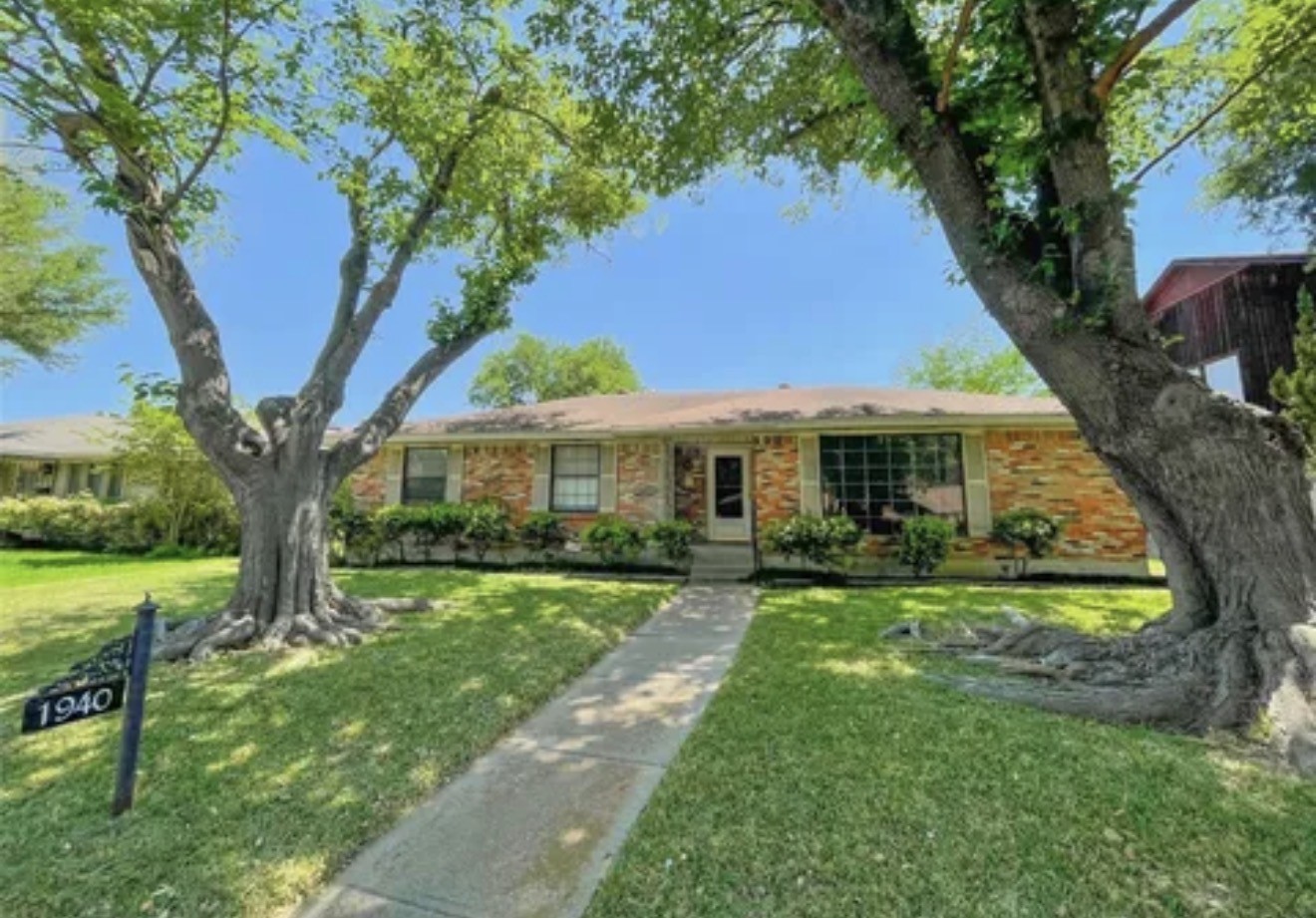 Listing photo 1