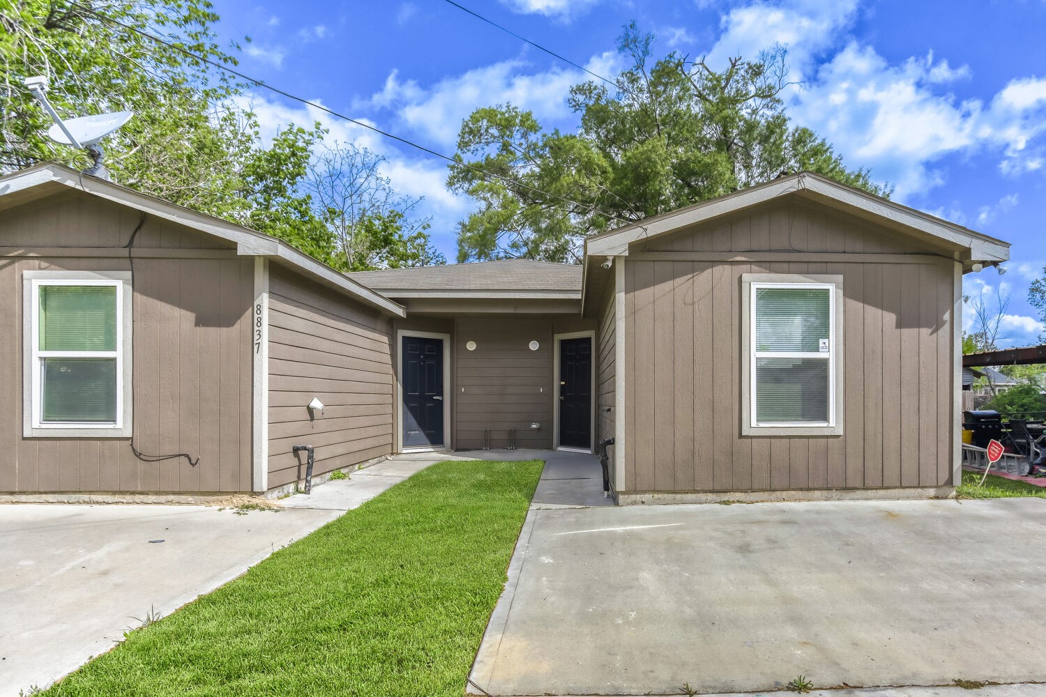 Listing photo 1