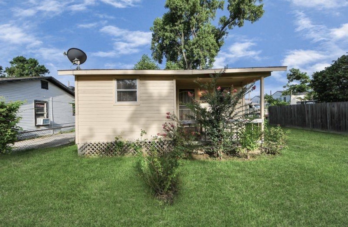Listing photo 3