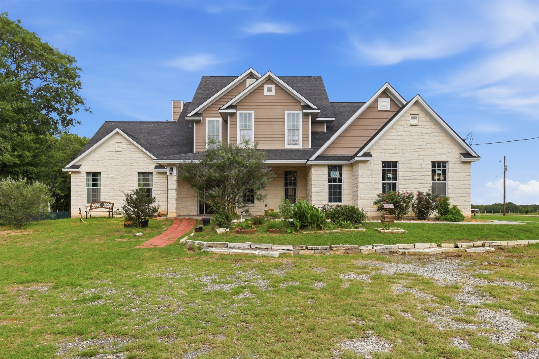 Listing photo 1