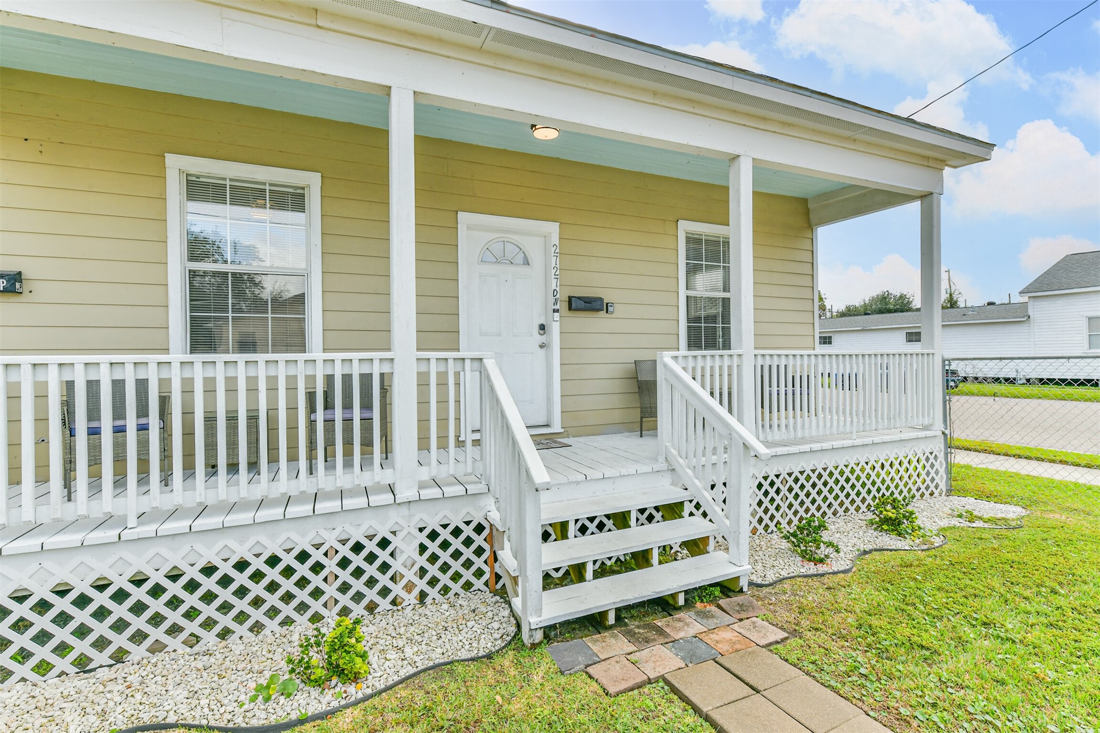 Listing photo 4