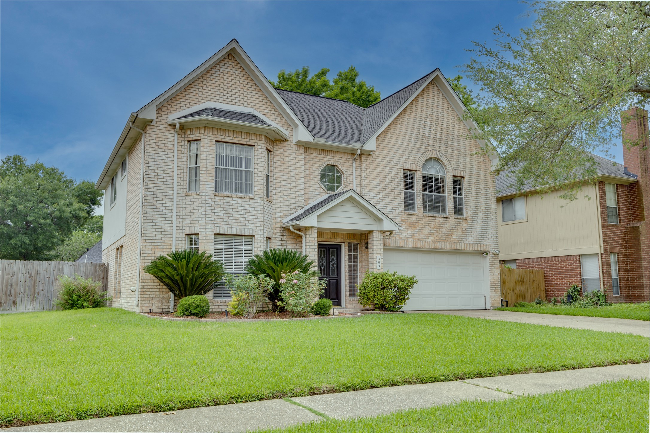 Listing photo 1