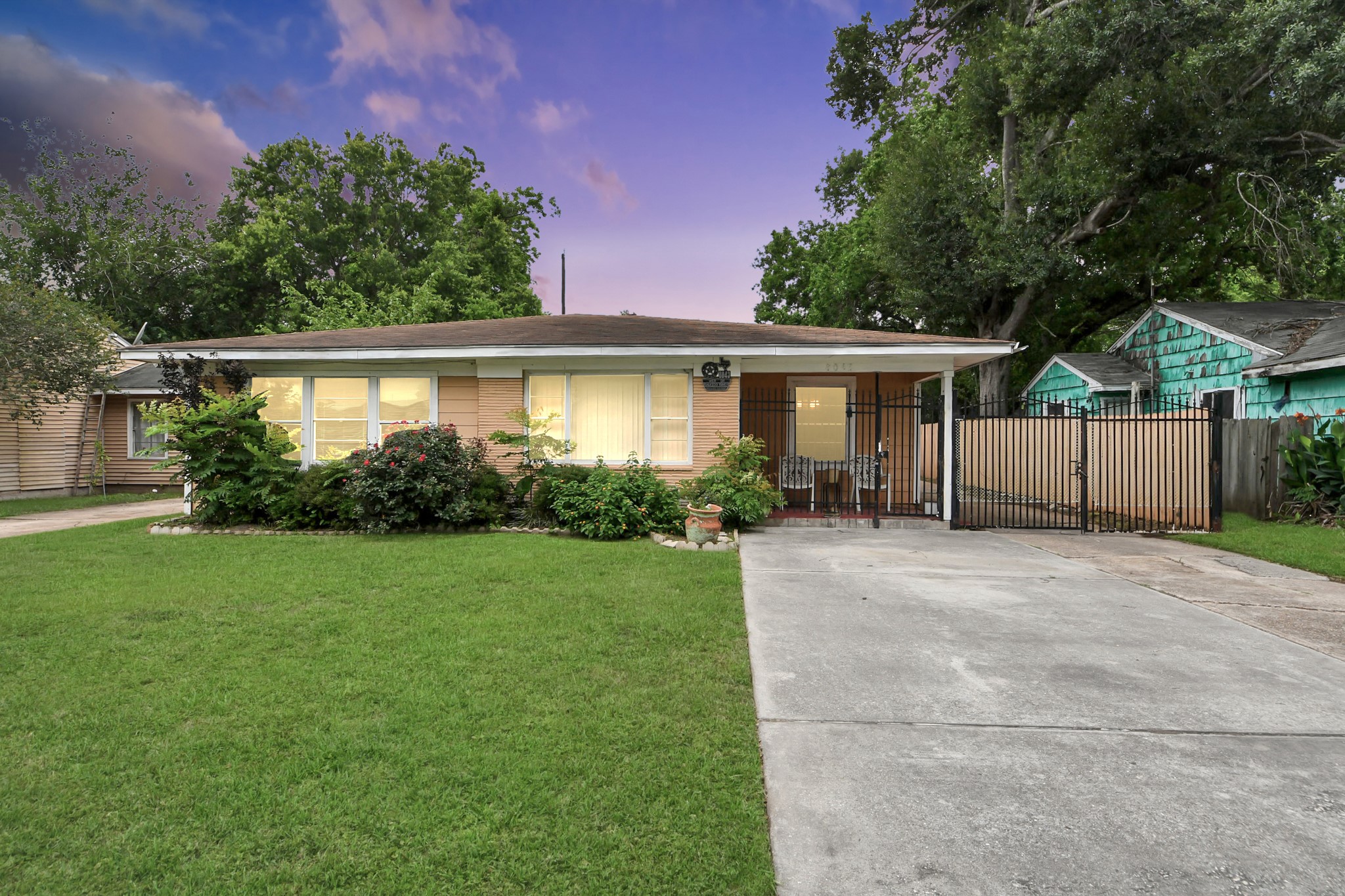 Listing photo 1