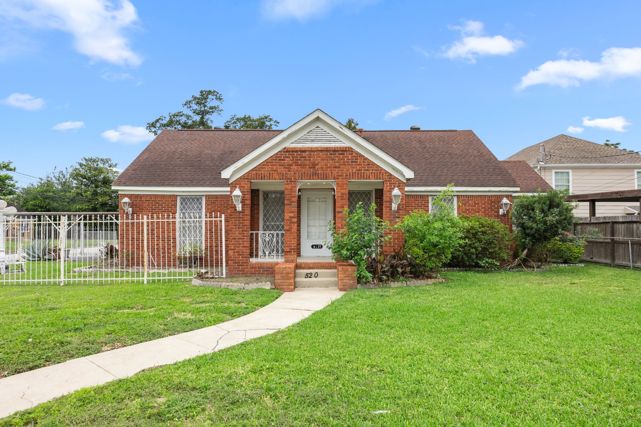 Listing photo 1