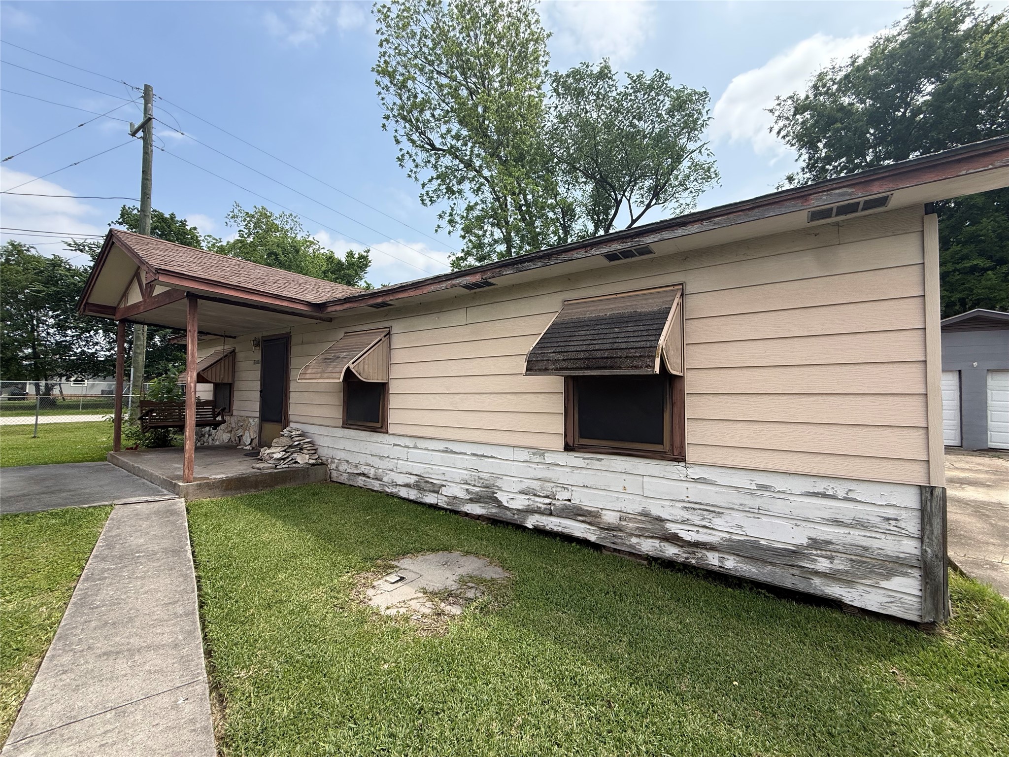 Listing photo 1