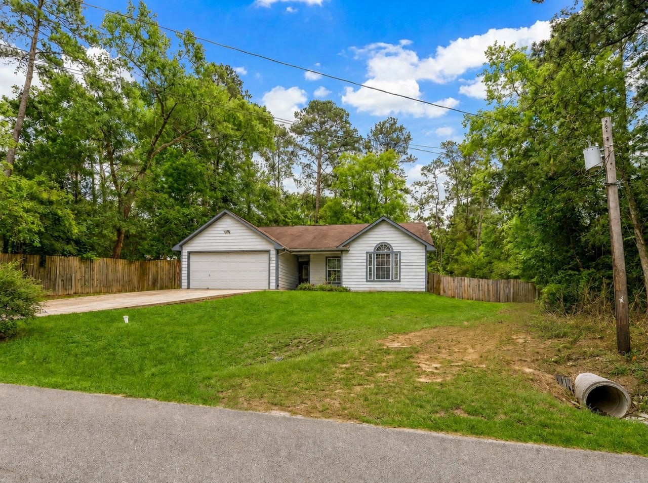 Listing photo 1