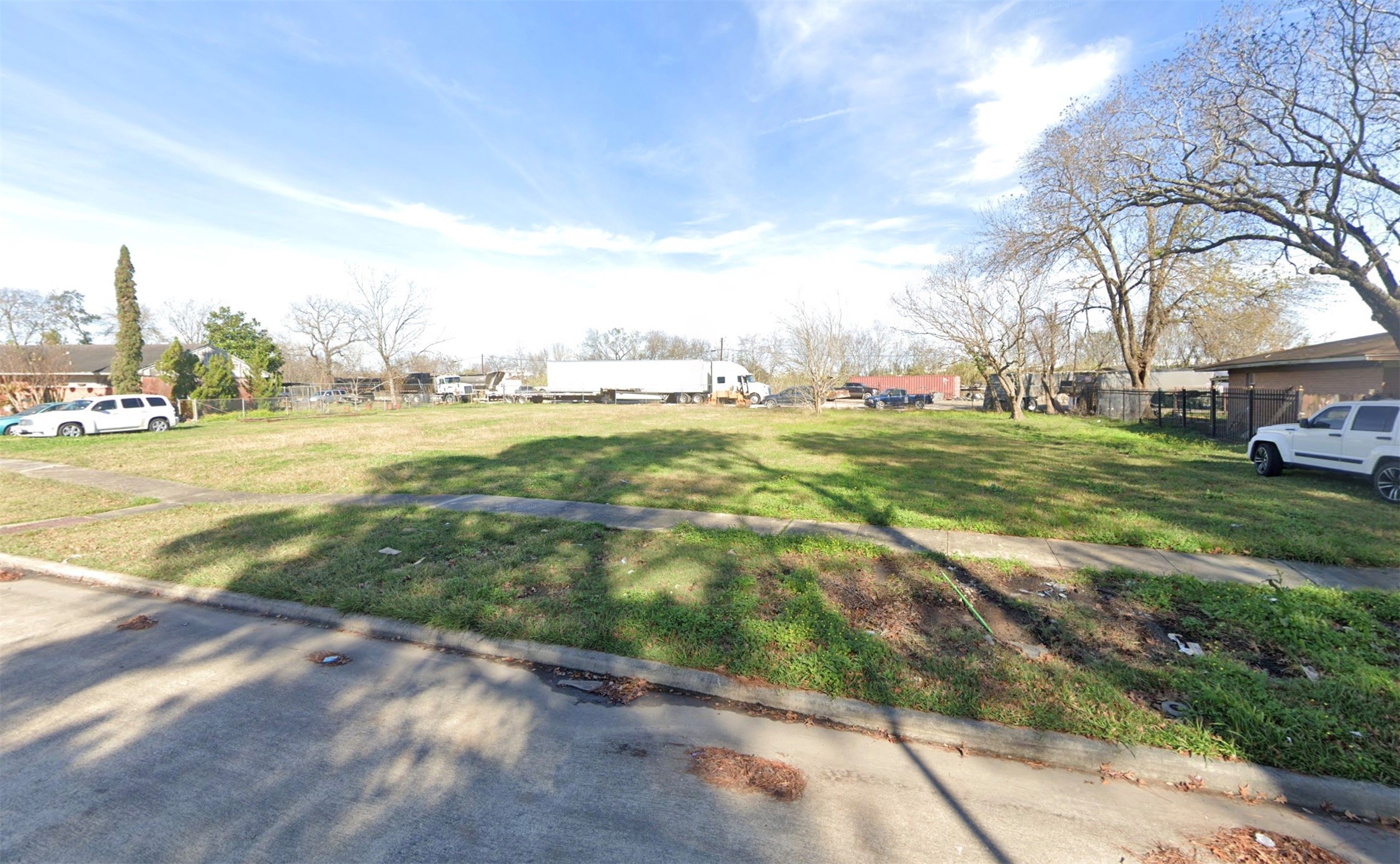 Listing photo 1