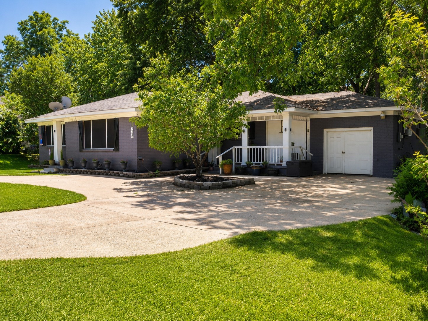 Listing photo 1