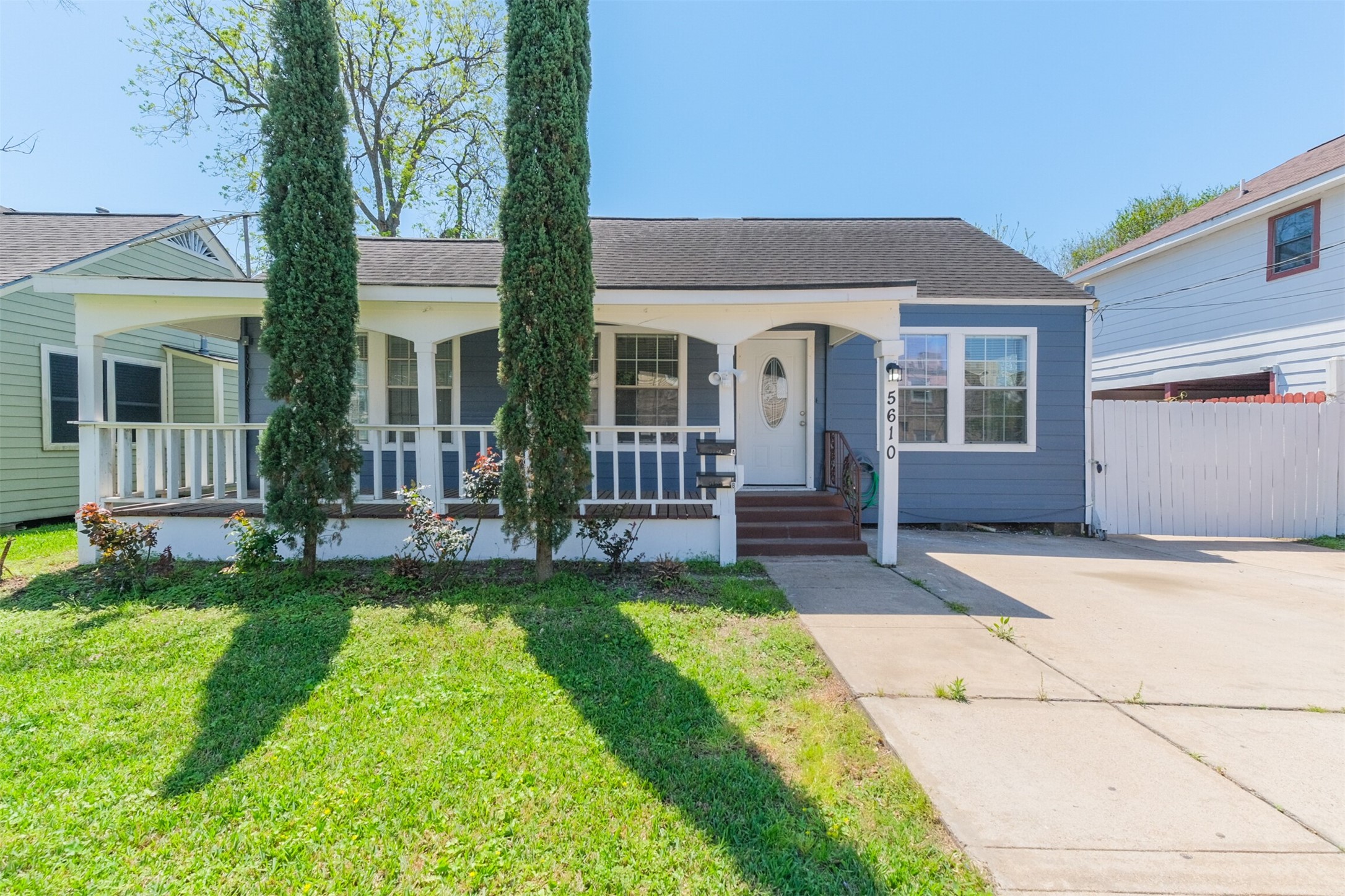 Listing photo 1