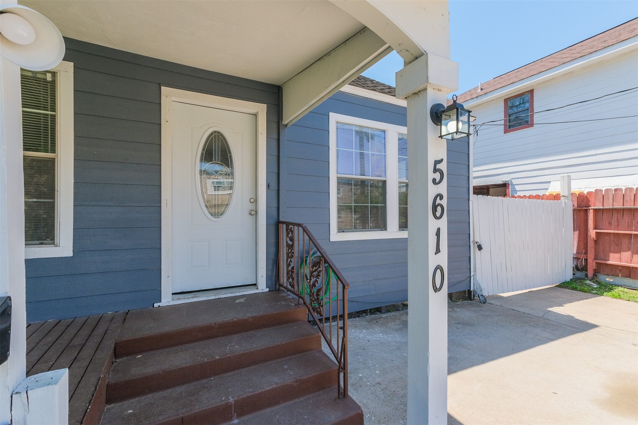Listing photo 3