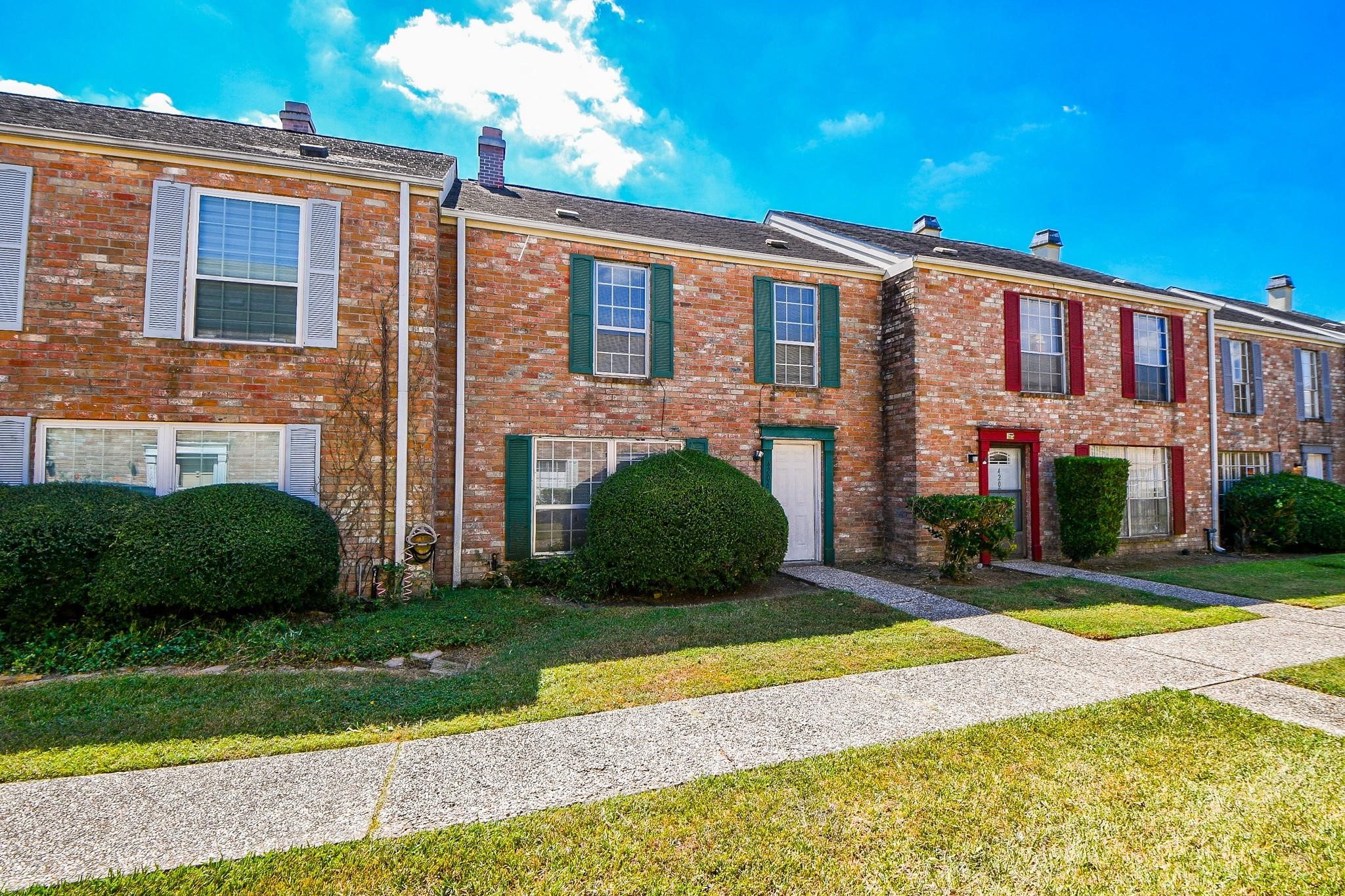 Listing photo 1