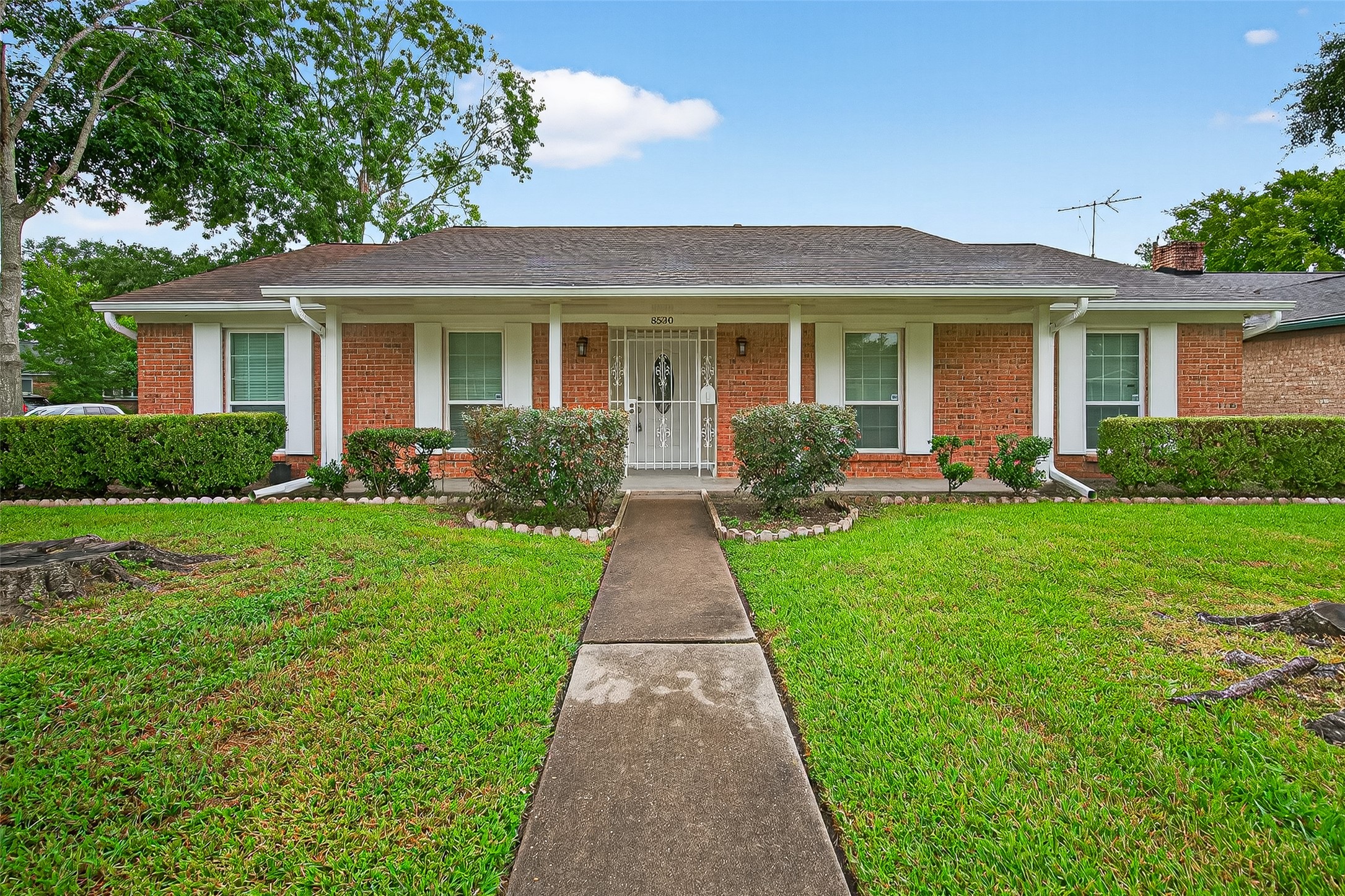 Listing photo 1