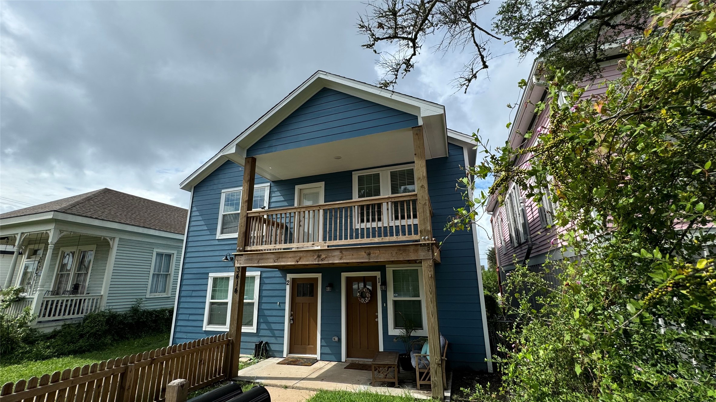 Listing photo 1