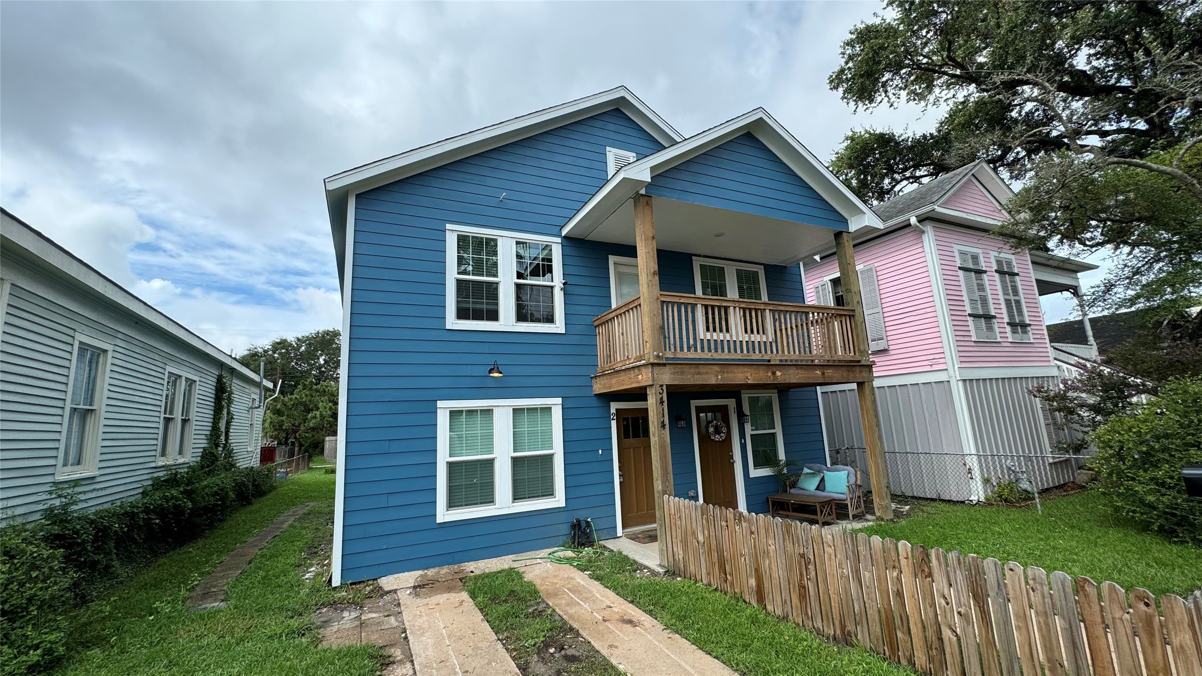 Listing photo 1
