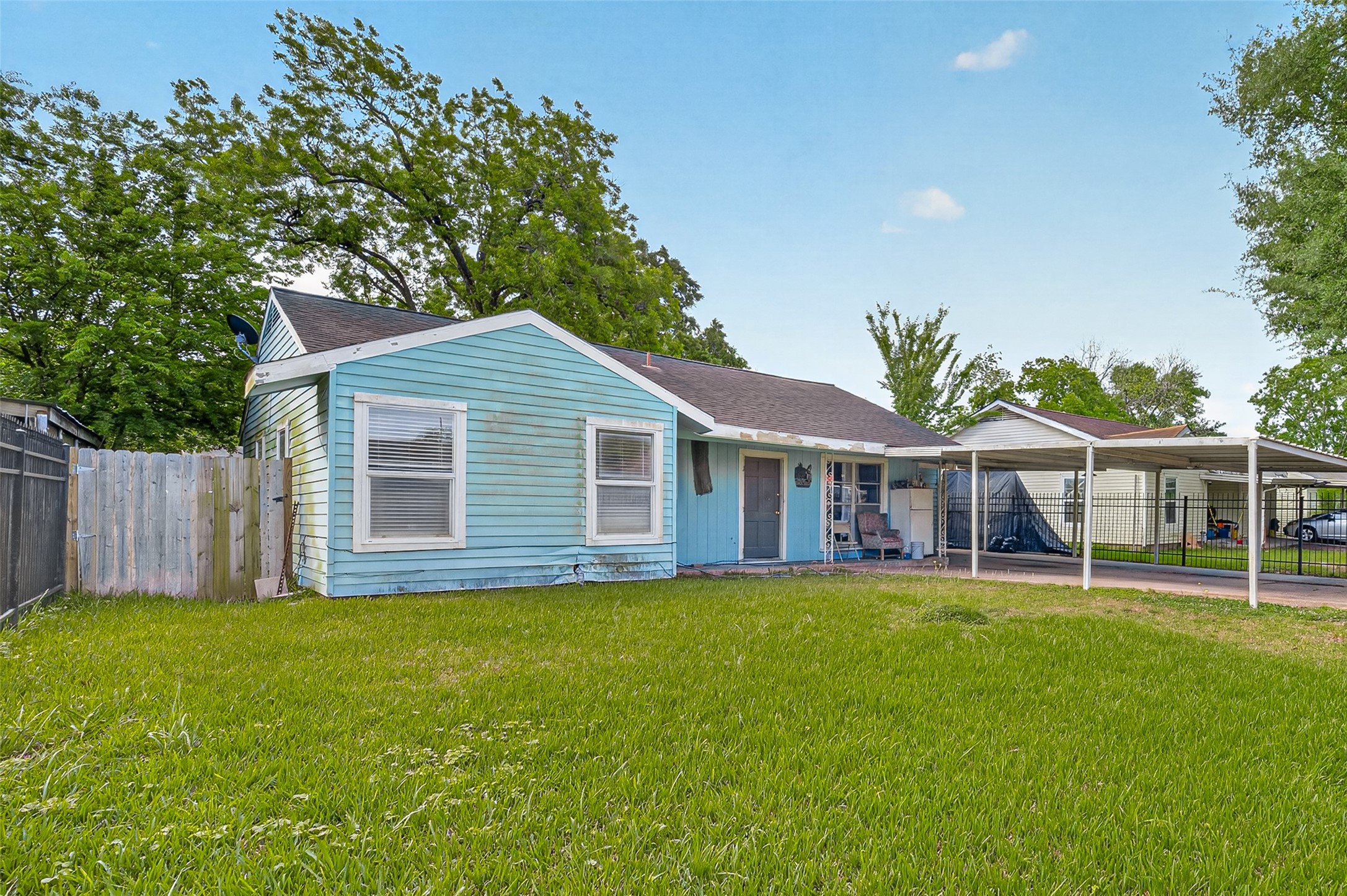 Listing photo 1