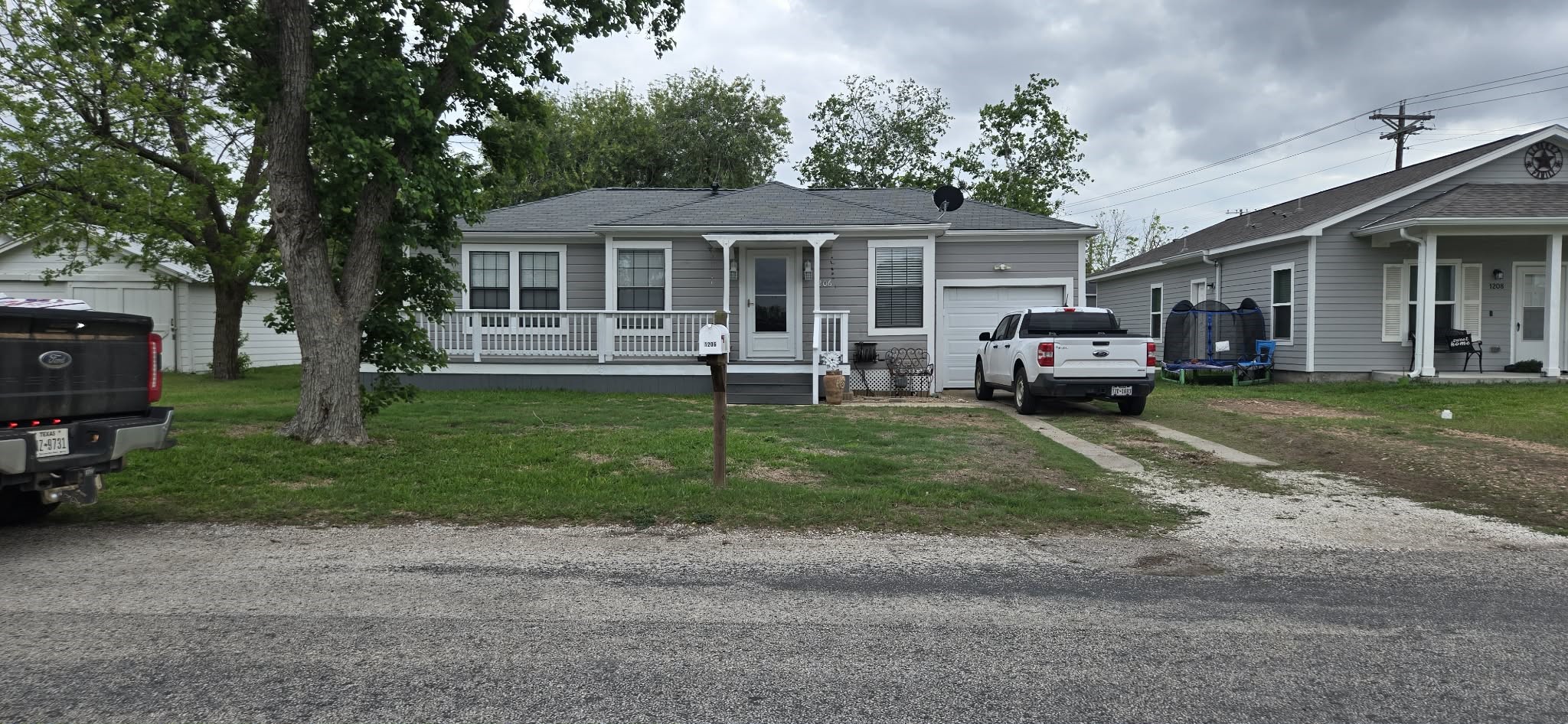 Listing photo 1