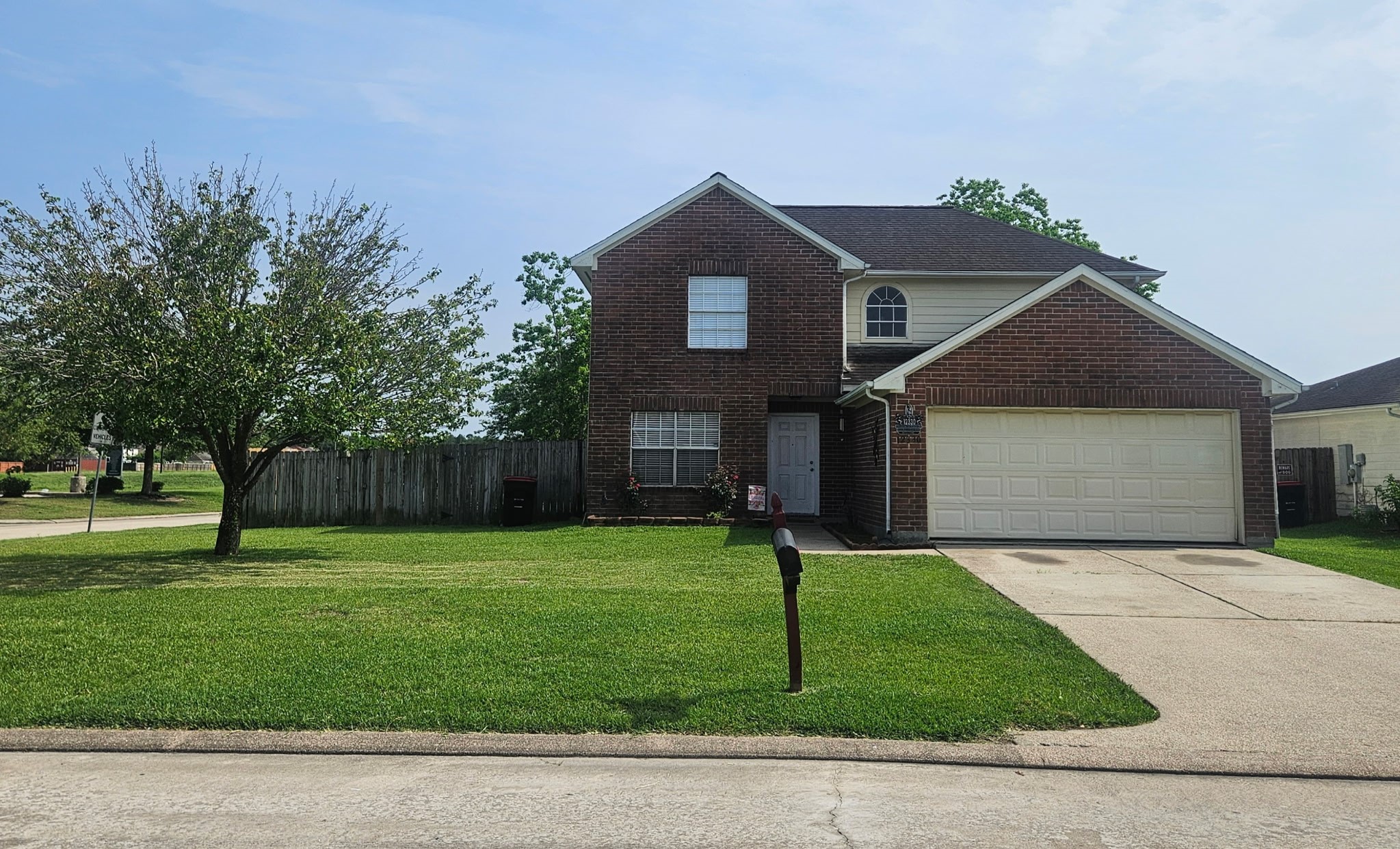 Listing photo 1