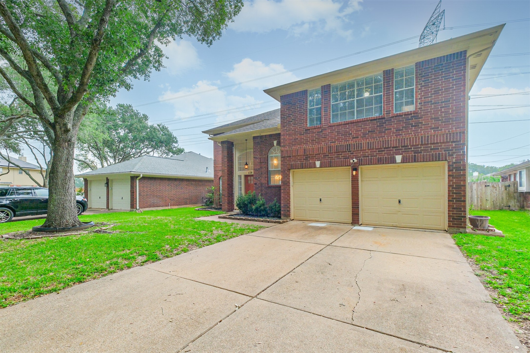 Listing photo 1