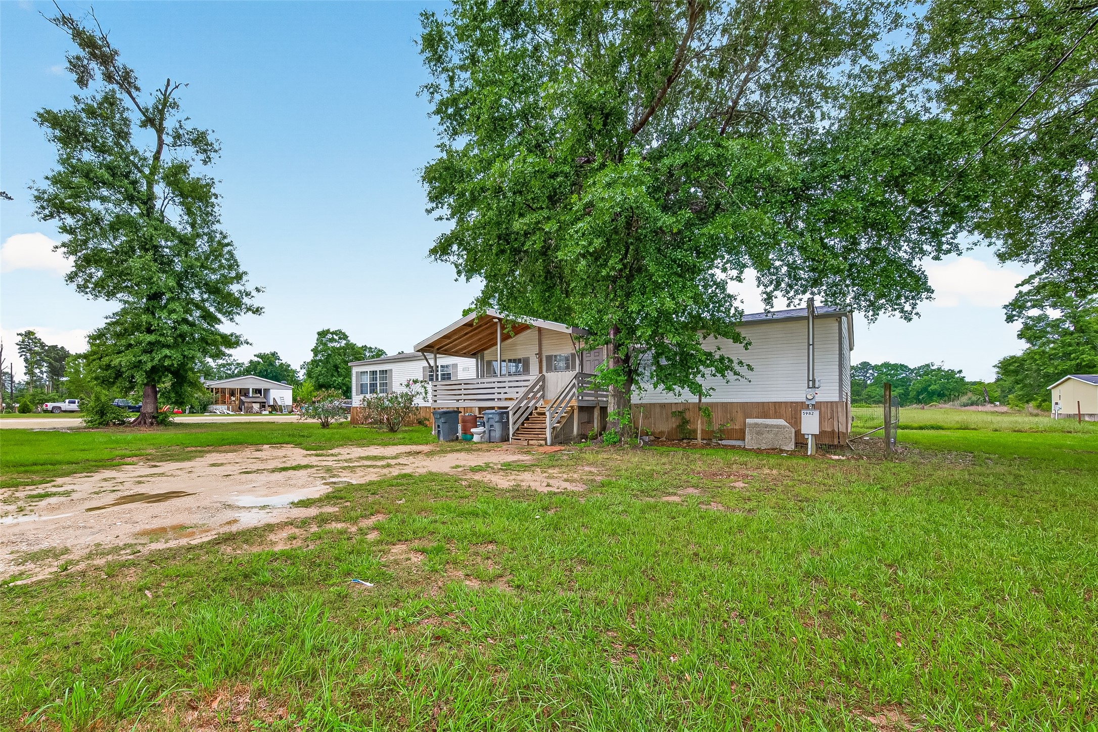 Listing photo 1