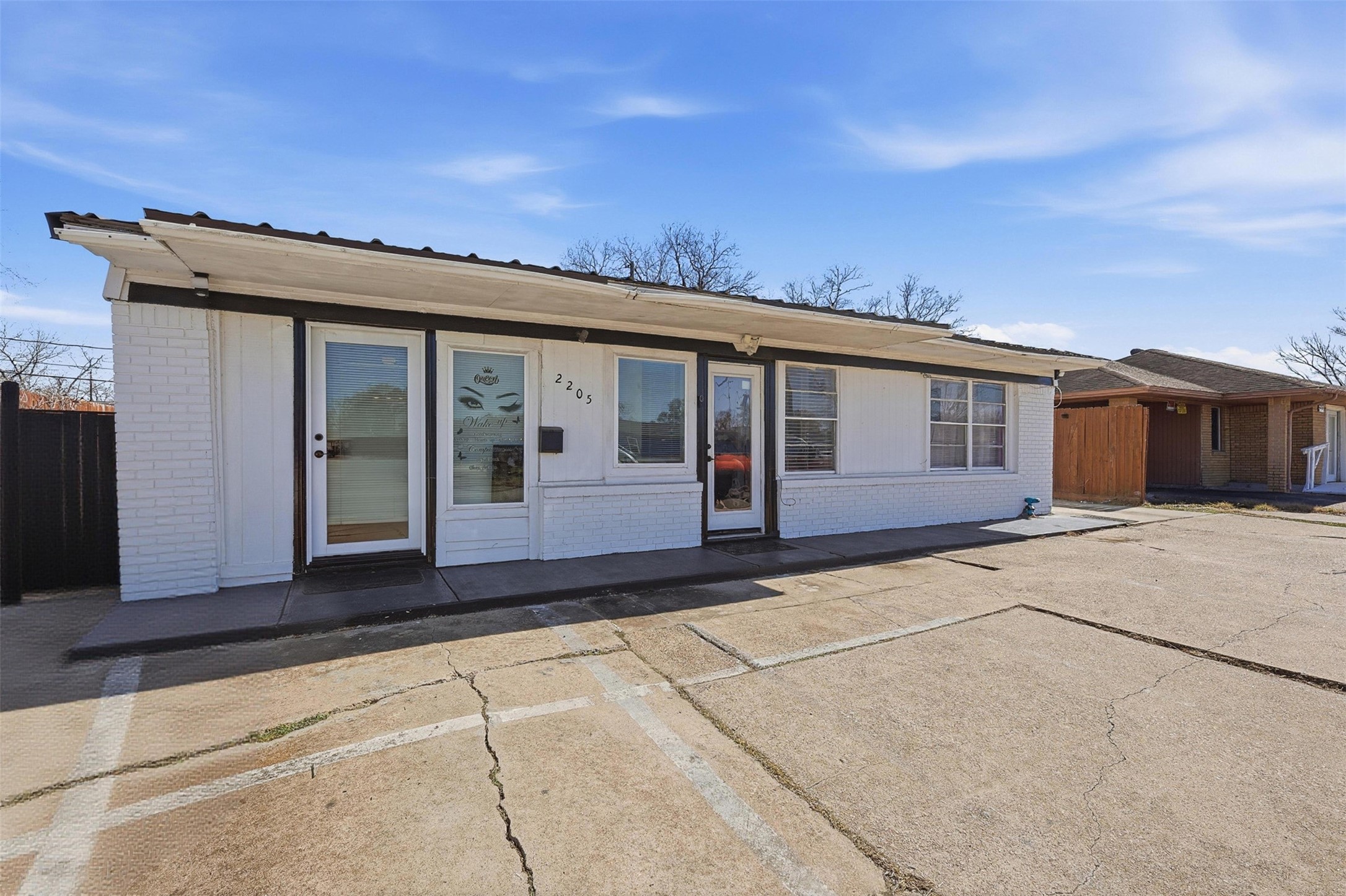 Listing photo 1