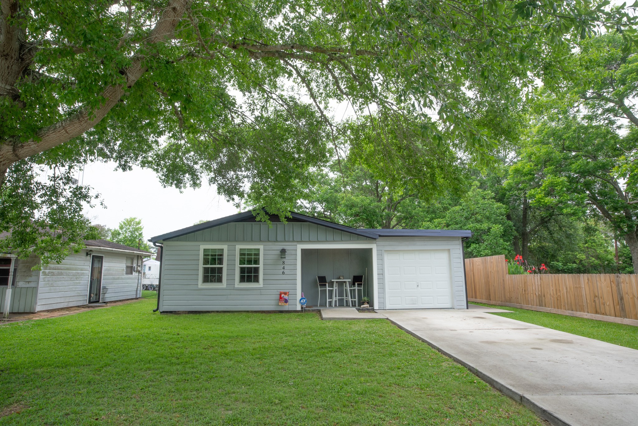 Listing photo 4