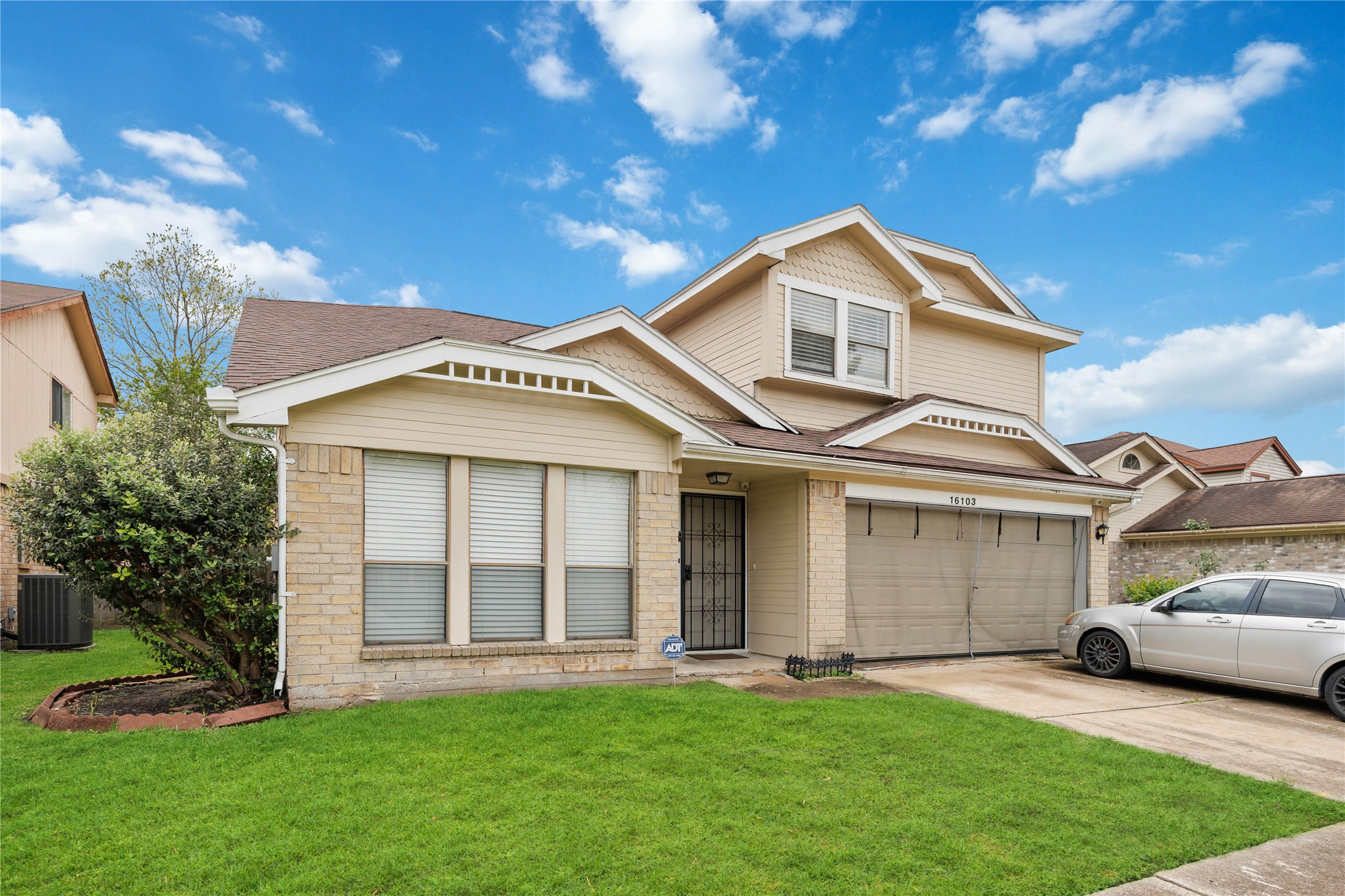 Listing photo 1