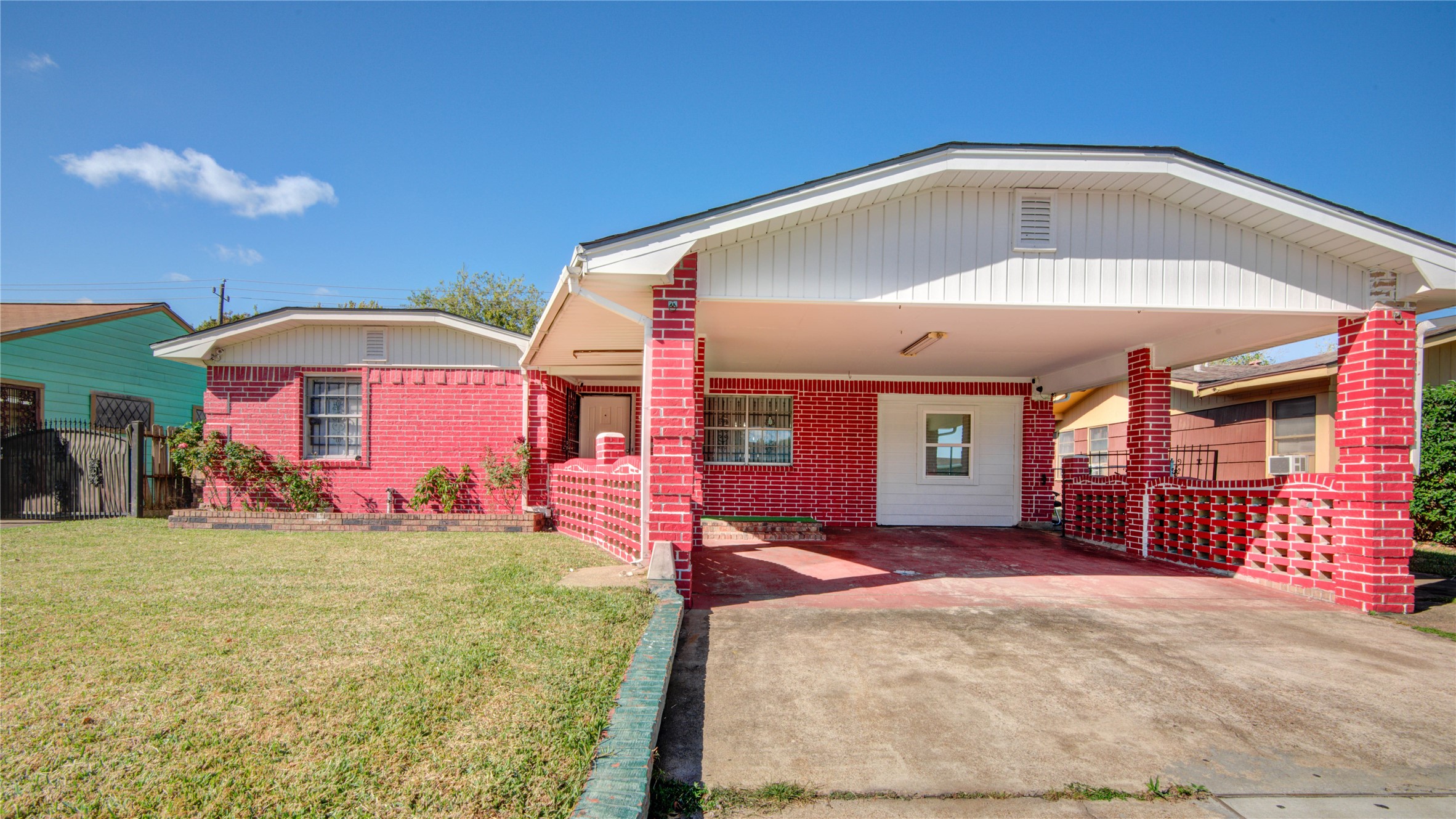 Listing photo 1
