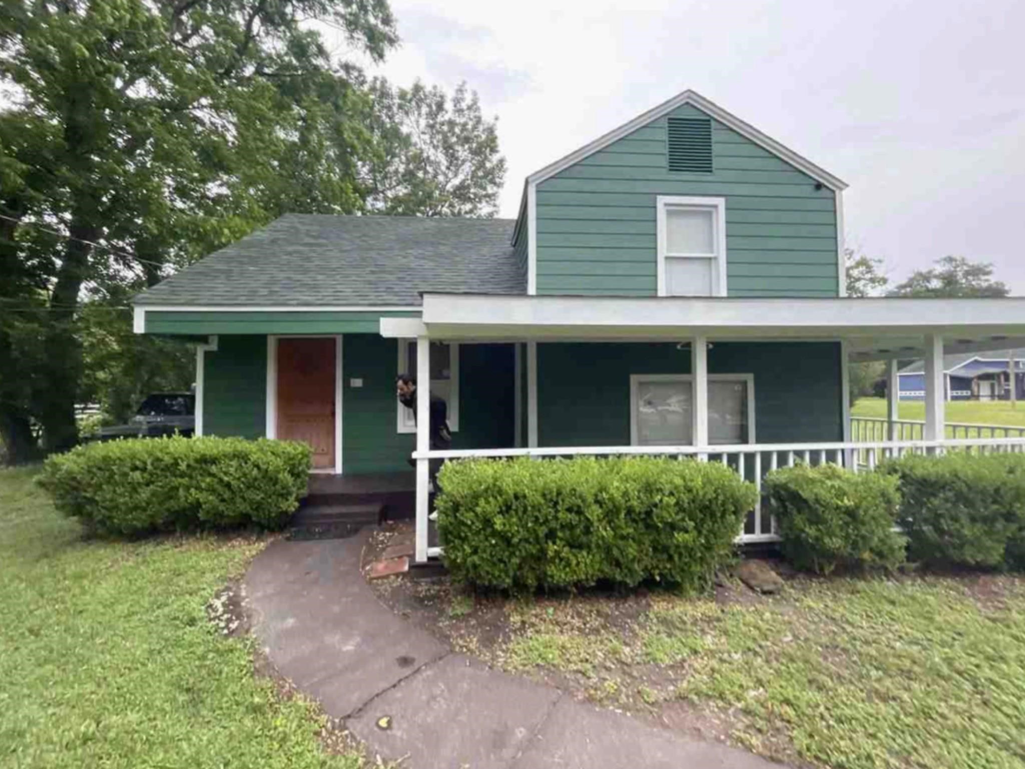 Listing photo 1