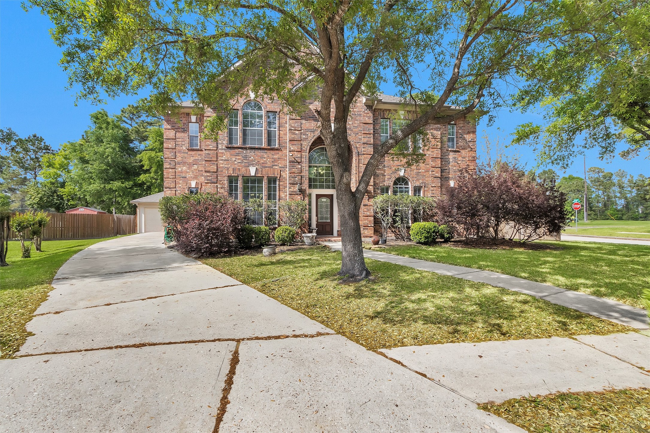 Listing photo 2