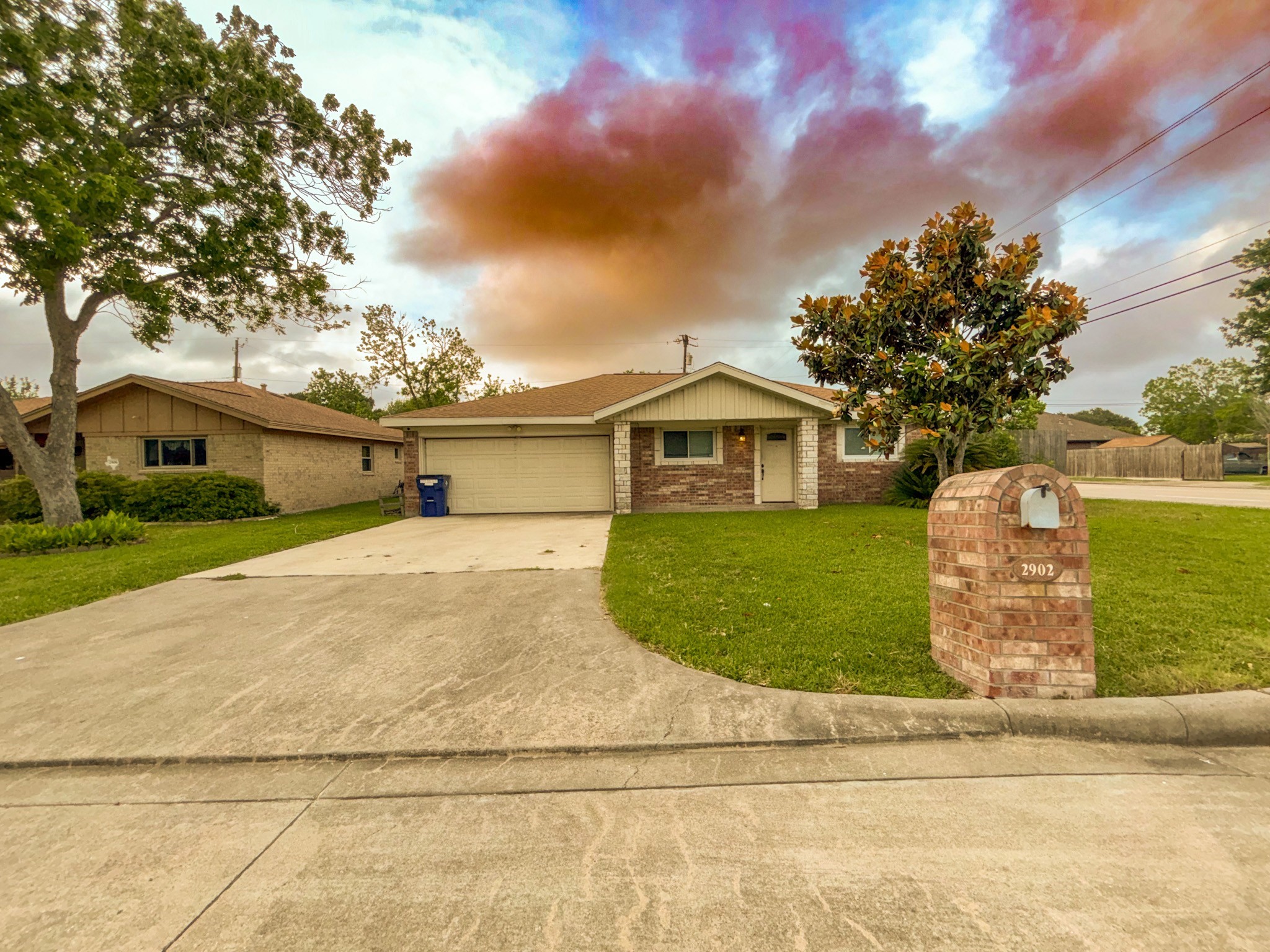 Listing photo 1