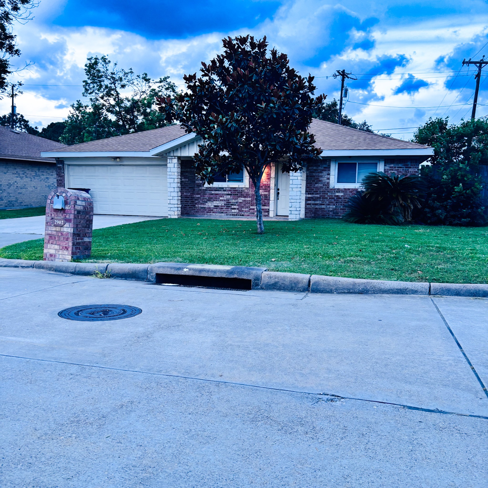 Listing photo 1