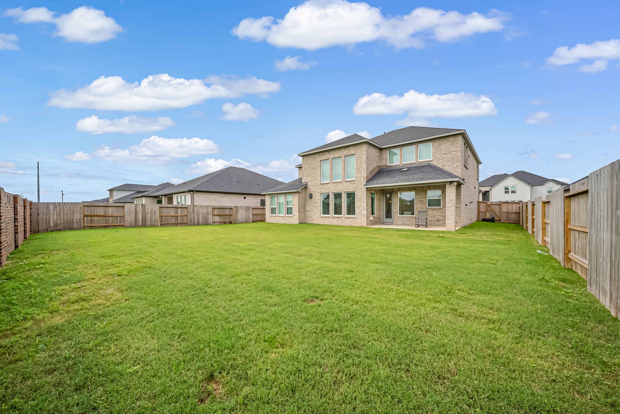 Listing photo 3