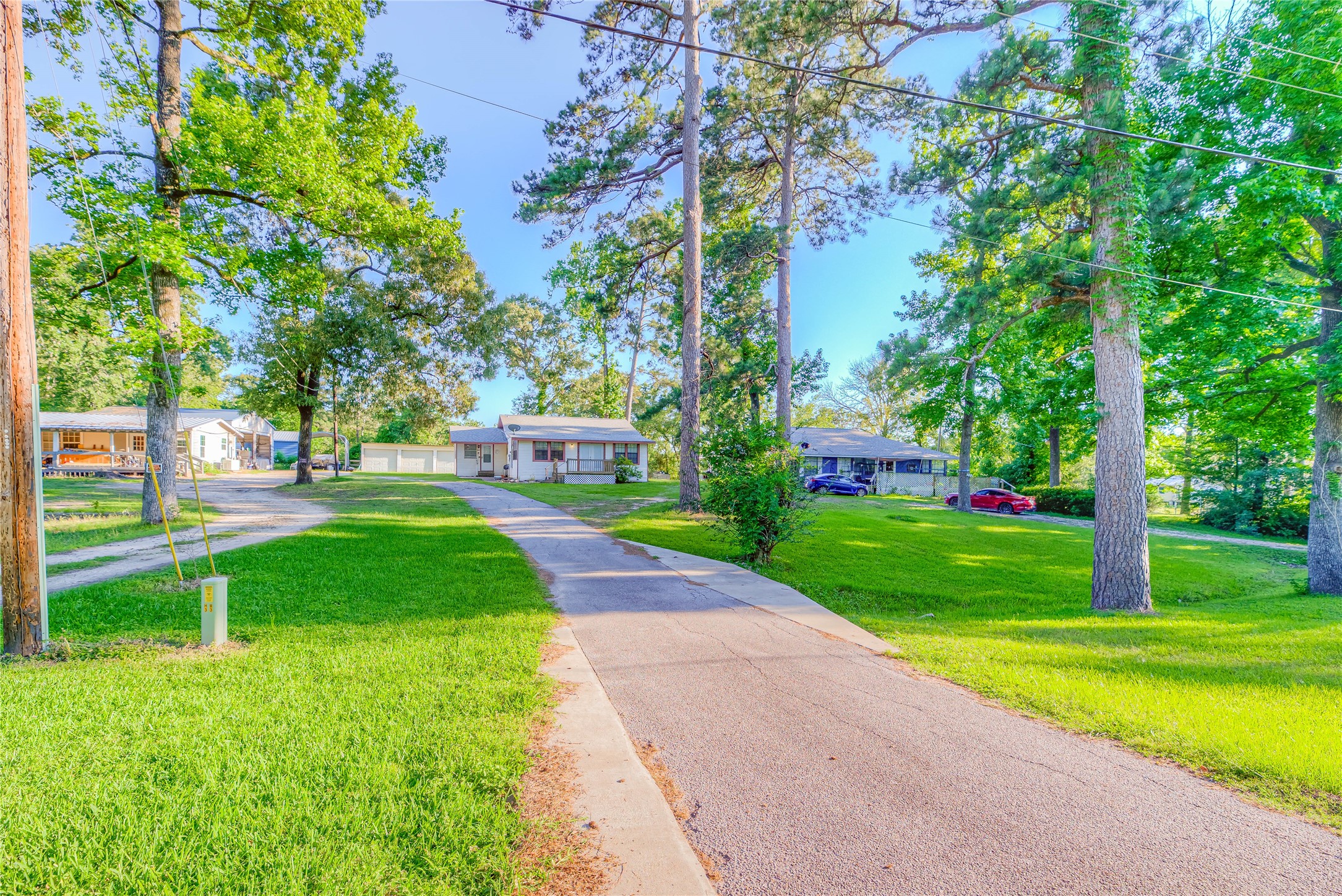 Listing photo 2