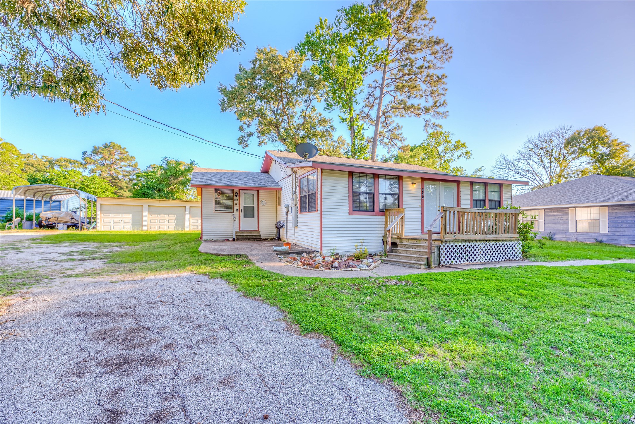 Listing photo 3