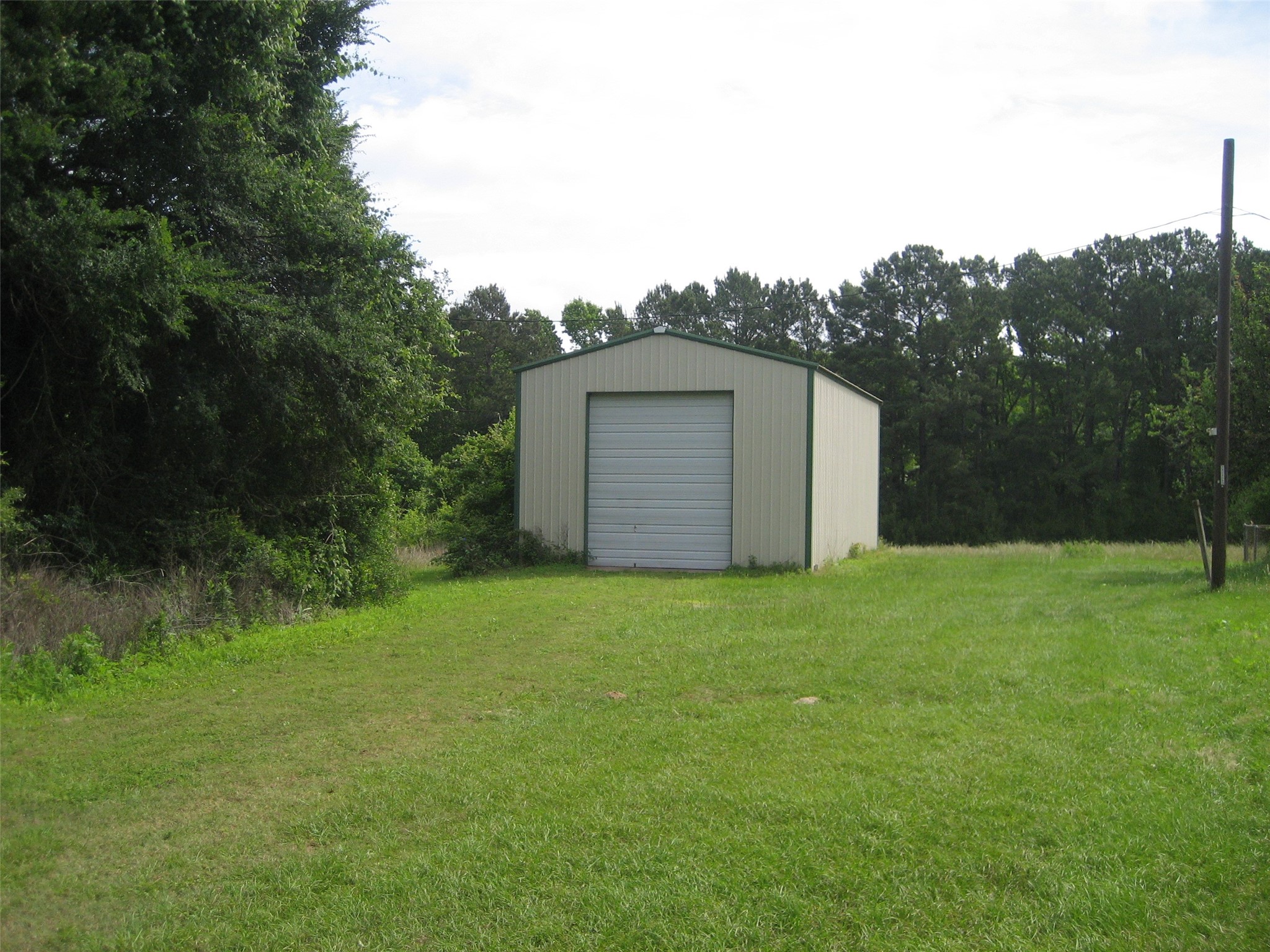 Listing photo 4