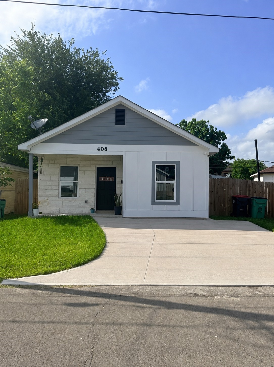 Listing photo 1