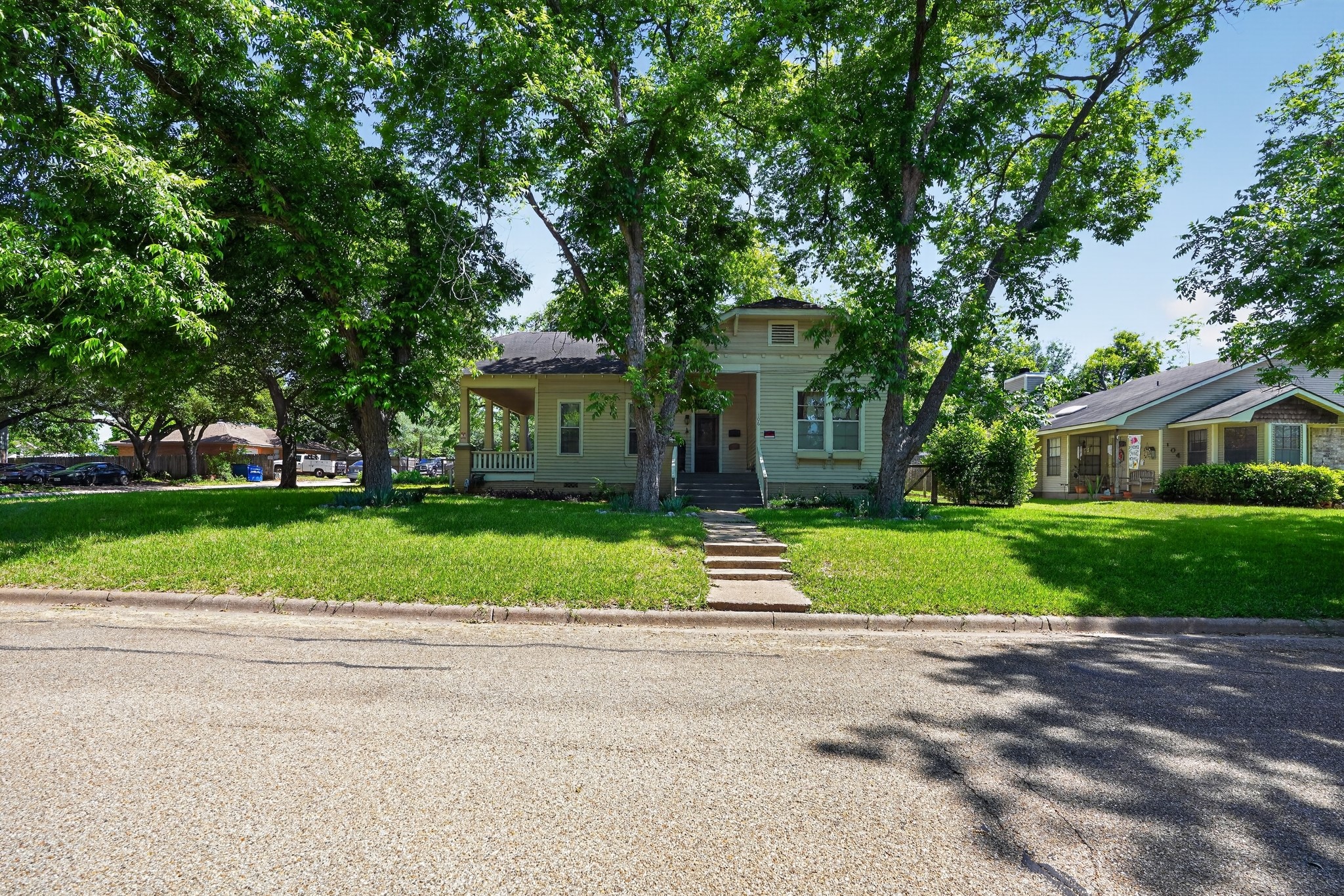 Listing photo 3