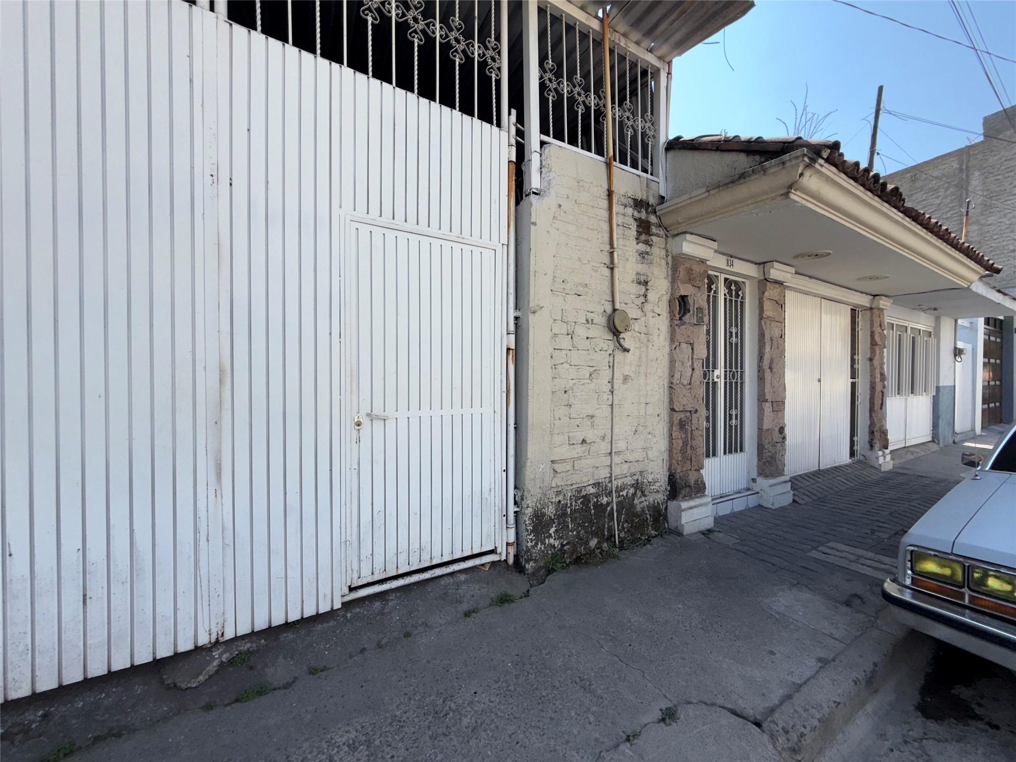 Listing photo 2