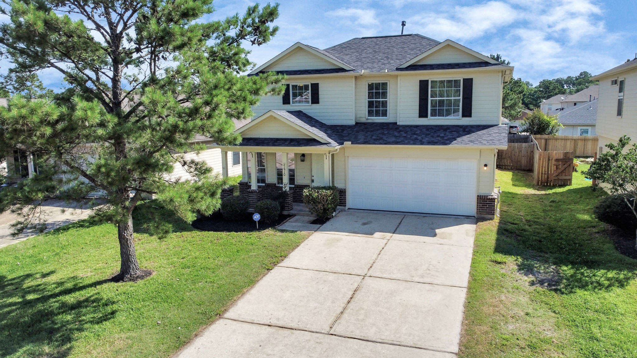 Listing photo 1
