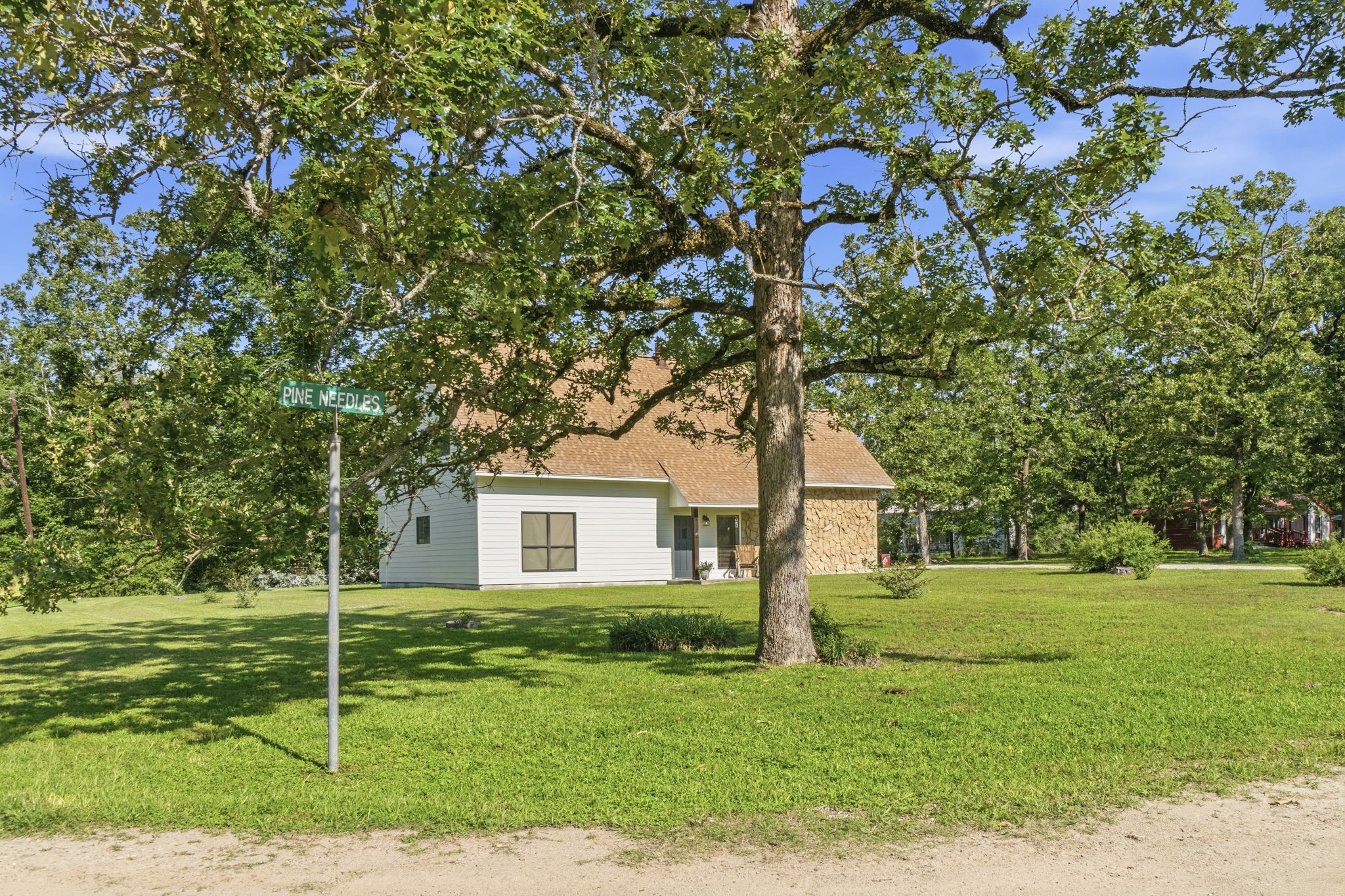 Listing photo 5