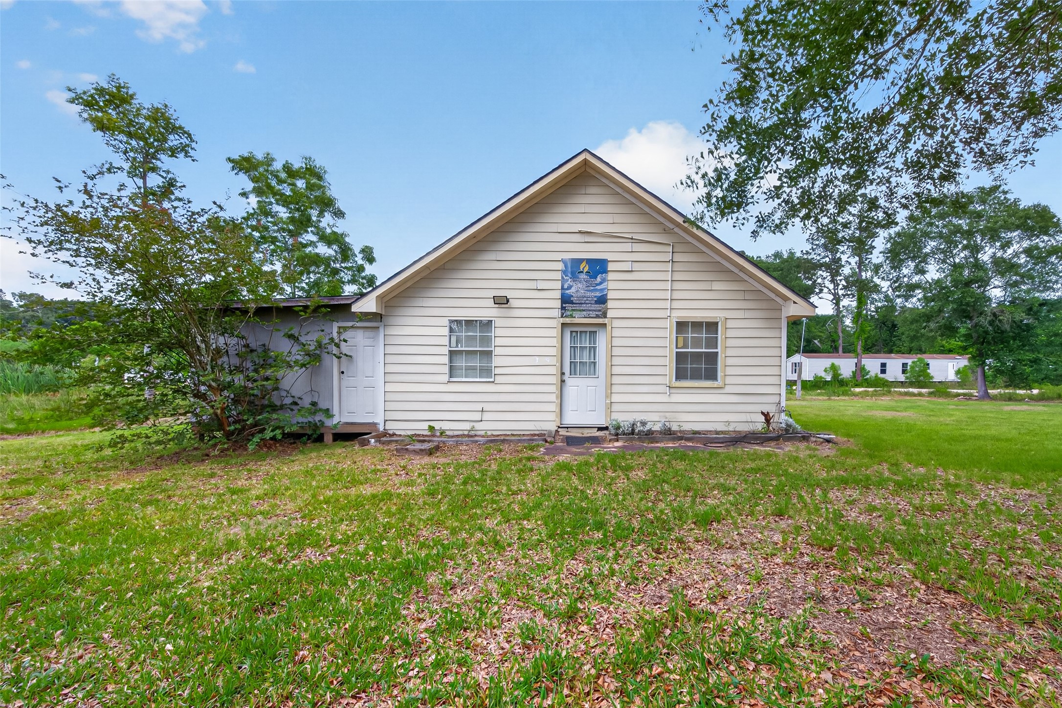 Listing photo 4