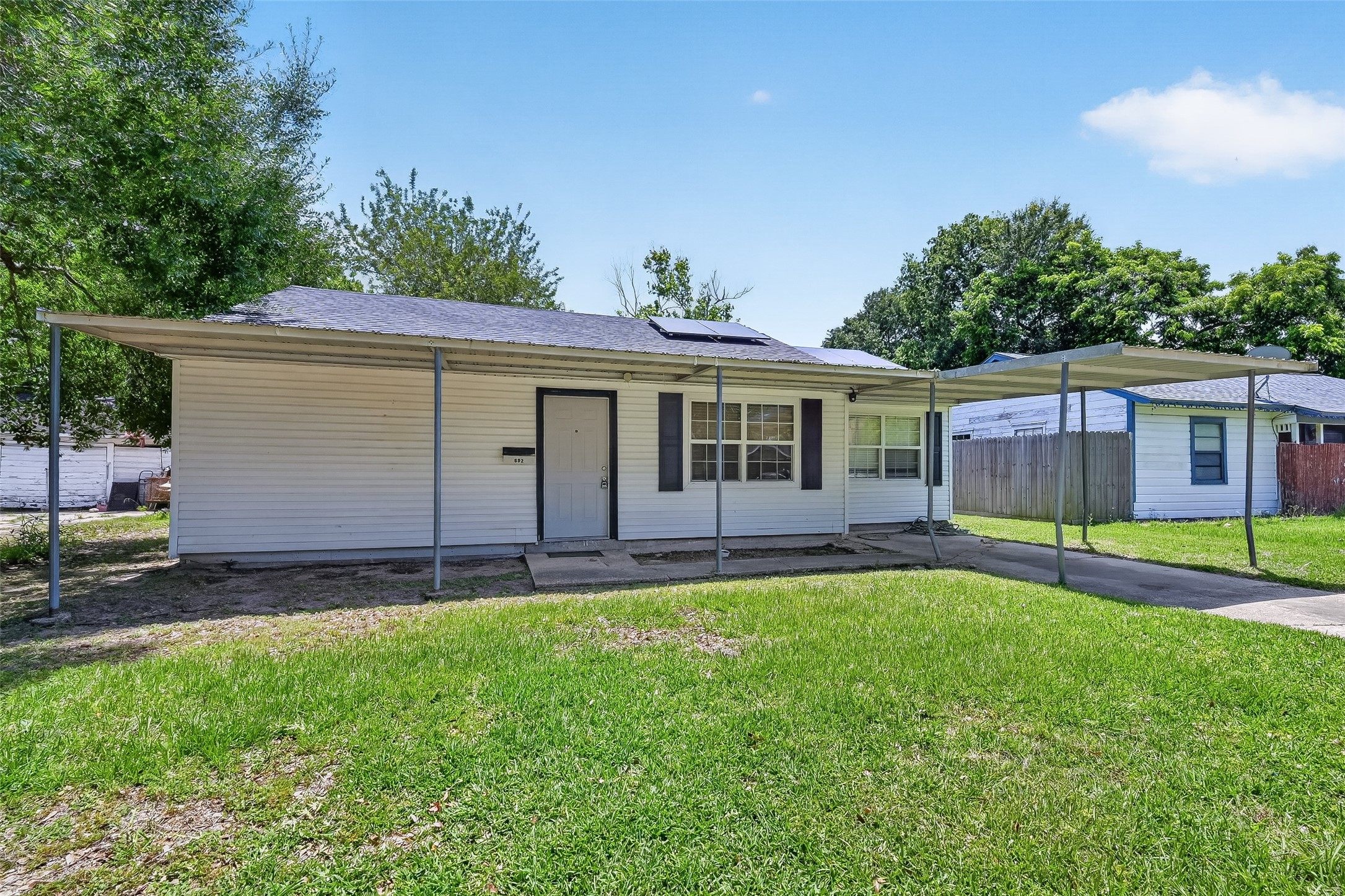 Listing photo 1