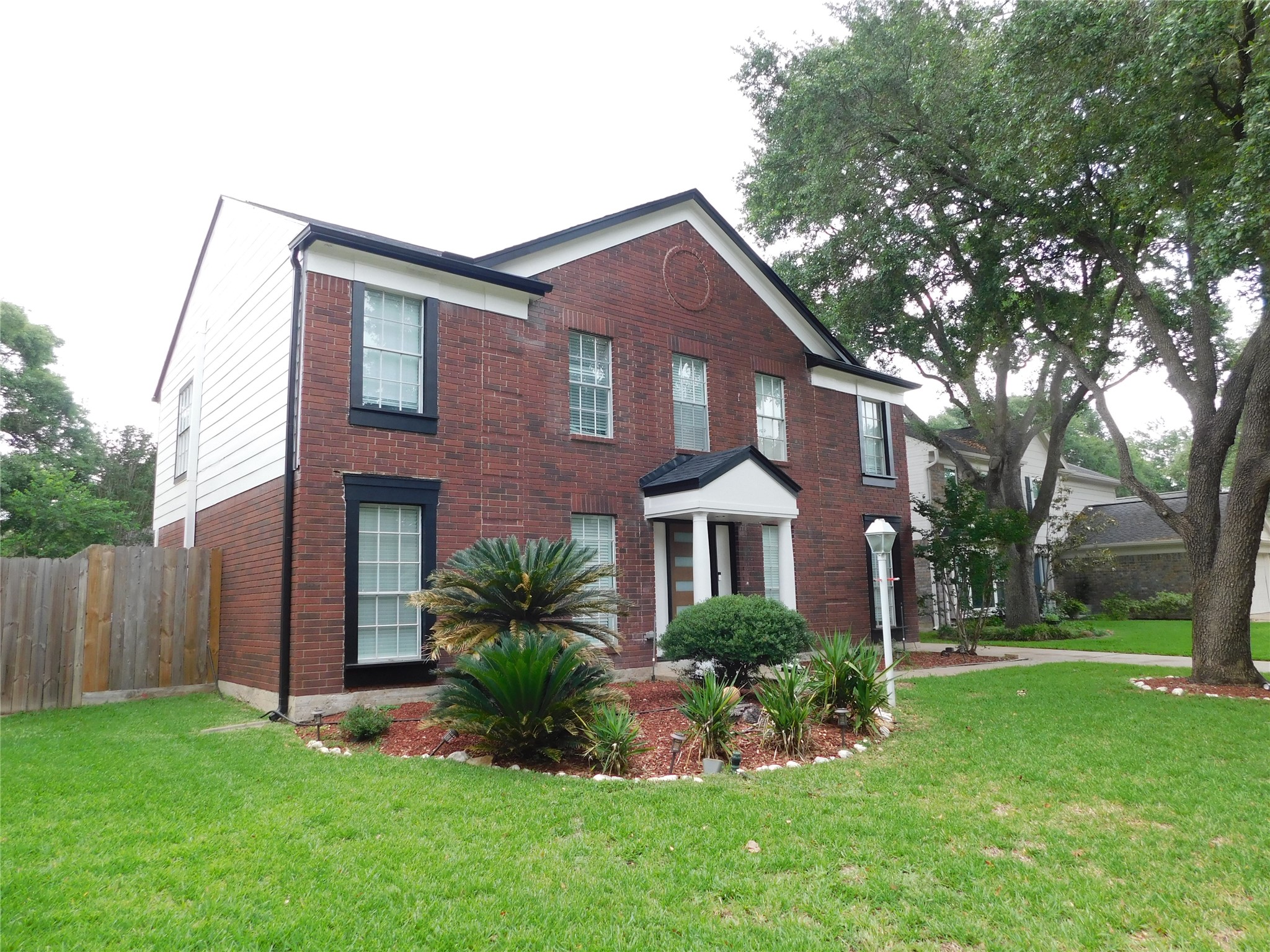 Listing photo 3