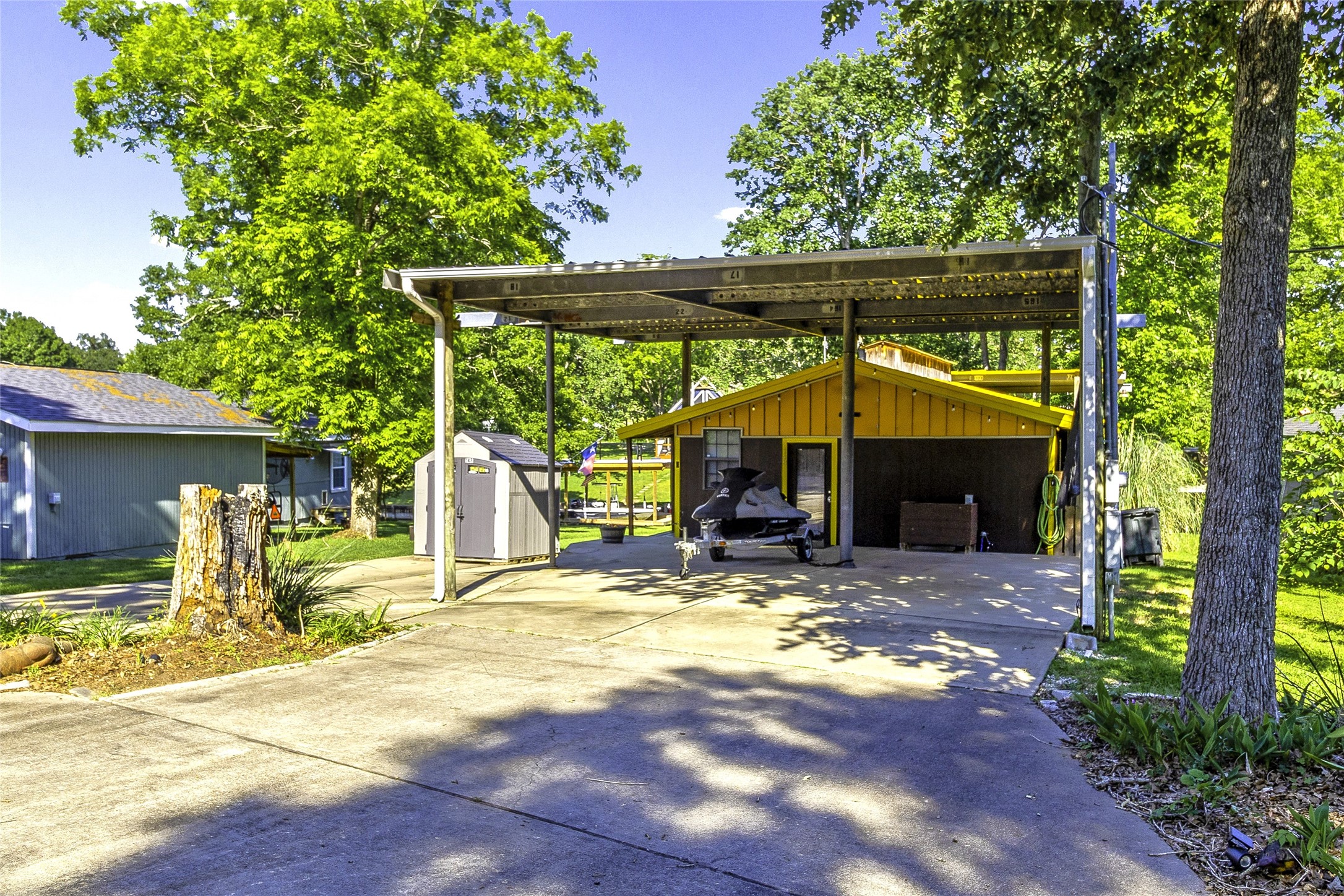 Listing photo 4