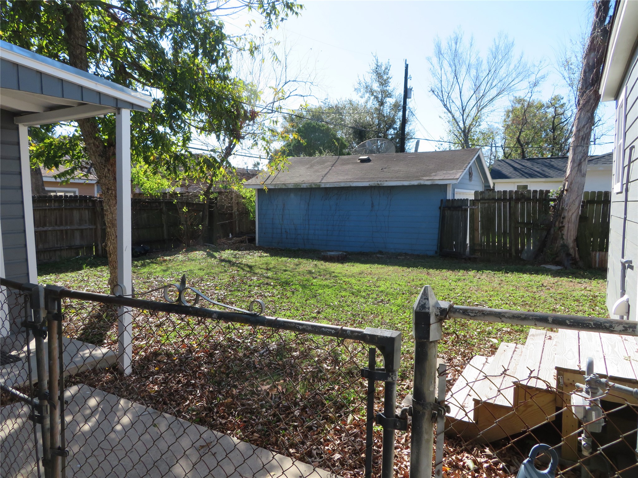 Listing photo 4